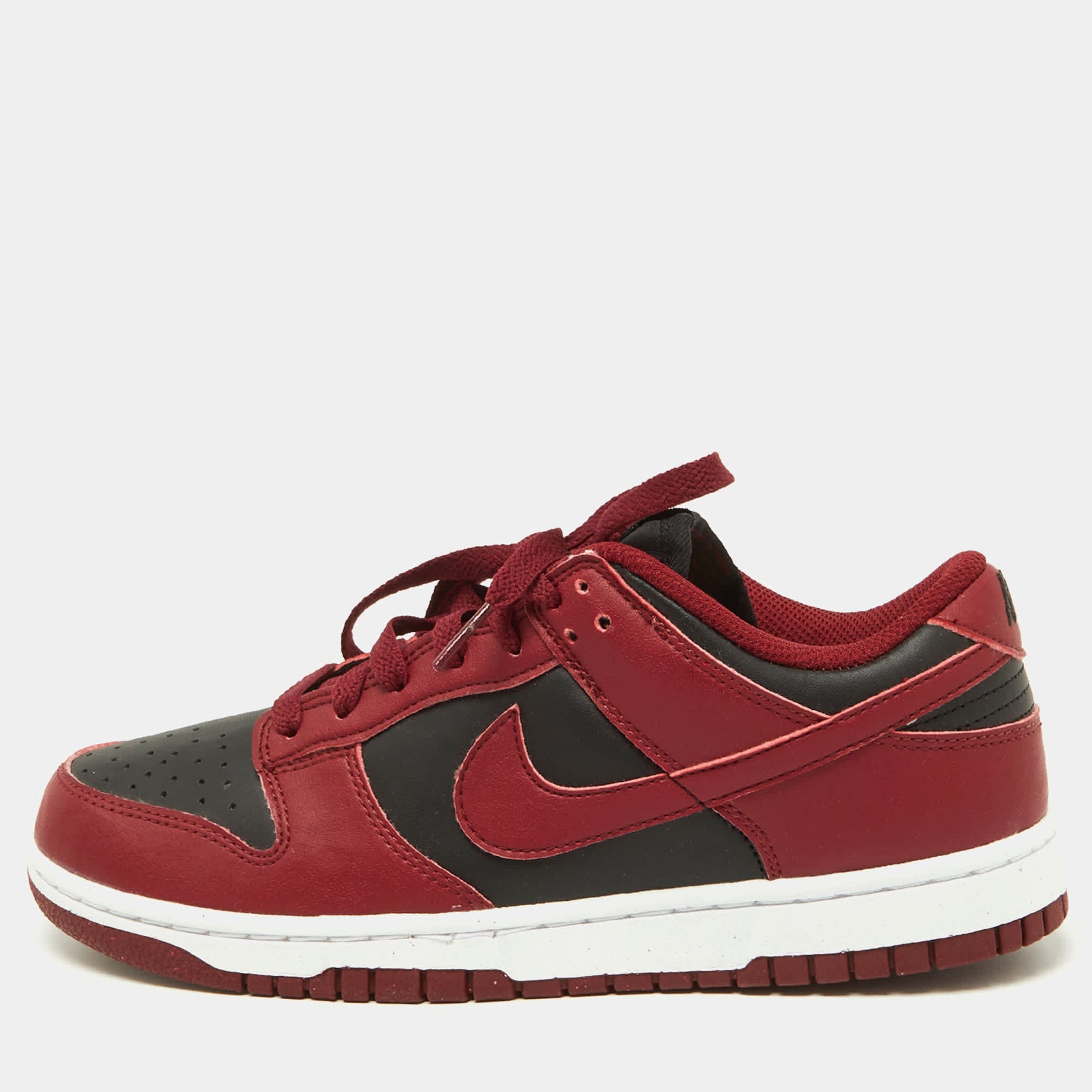 Nike Red/black Leather Dunk Low Top team Red Sneakers