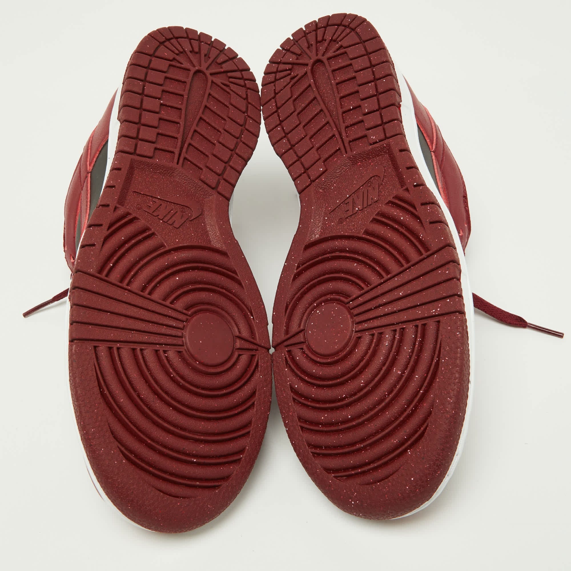 Nike Red/black Leather Dunk Low Top team Red Sneakers