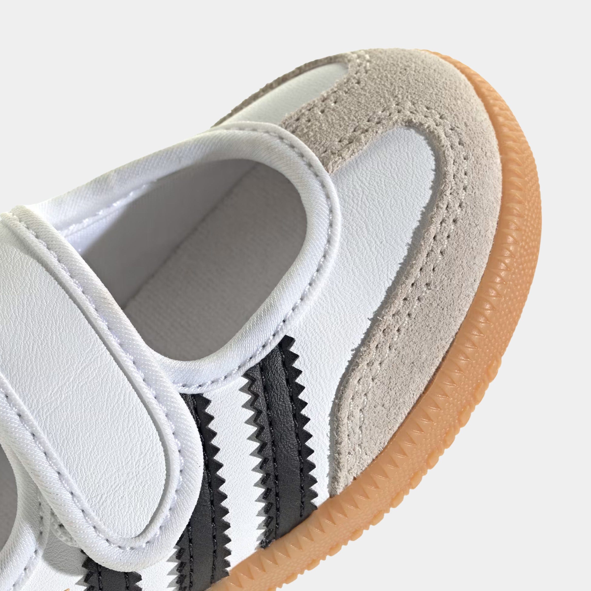 adidas Samba Jane Preschool Lifestyle Shoes (Cloud White/Core Black/Gum)