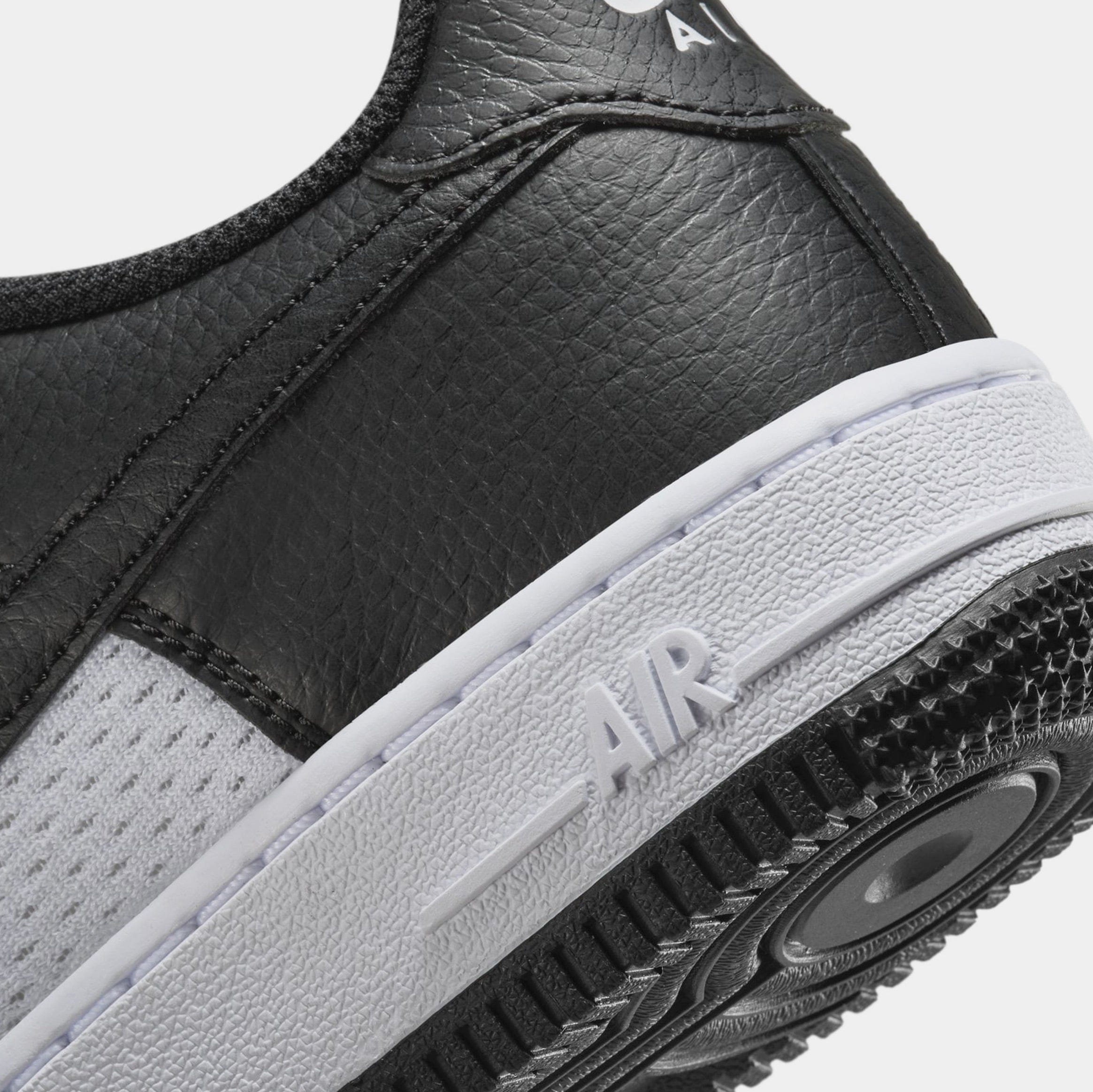 Nike Air Force 1 Low Grade School Lifestyle Shoes (Black/White)