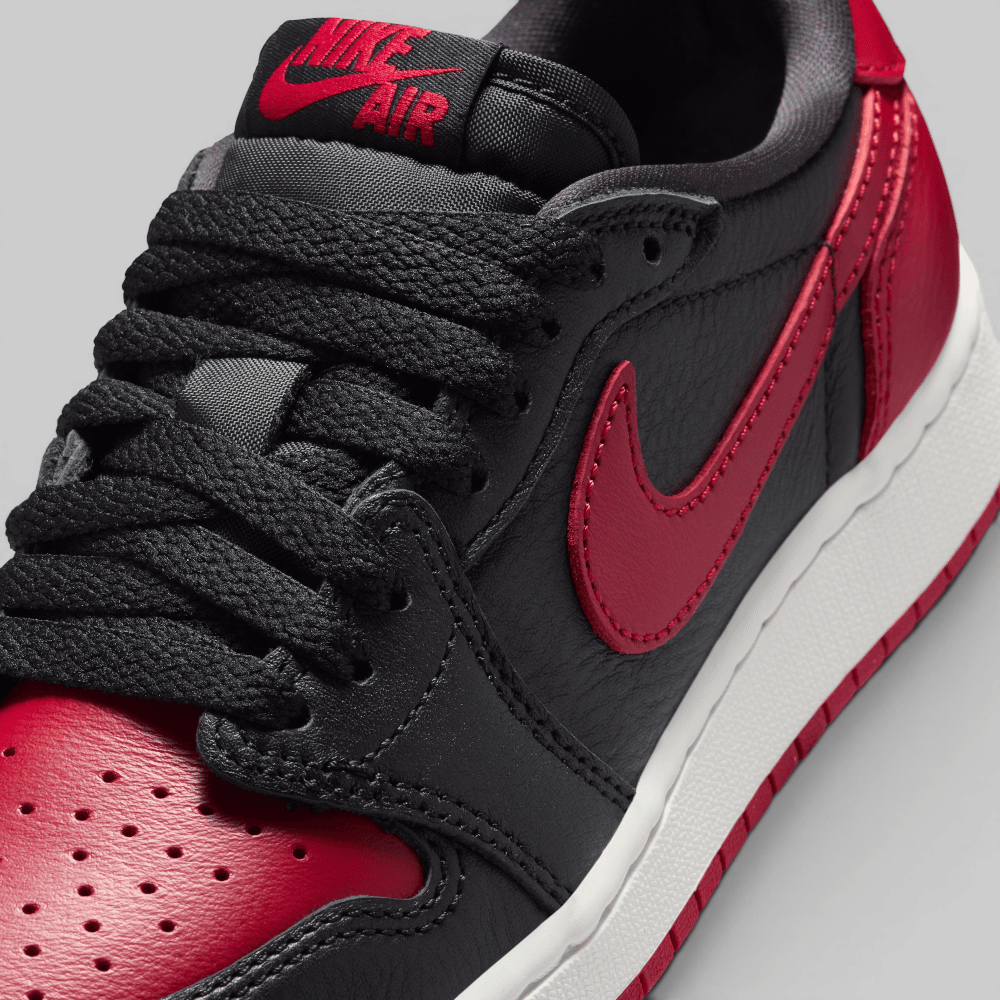 Air Jordan 1 Retro Low OG (Grade School) Banned