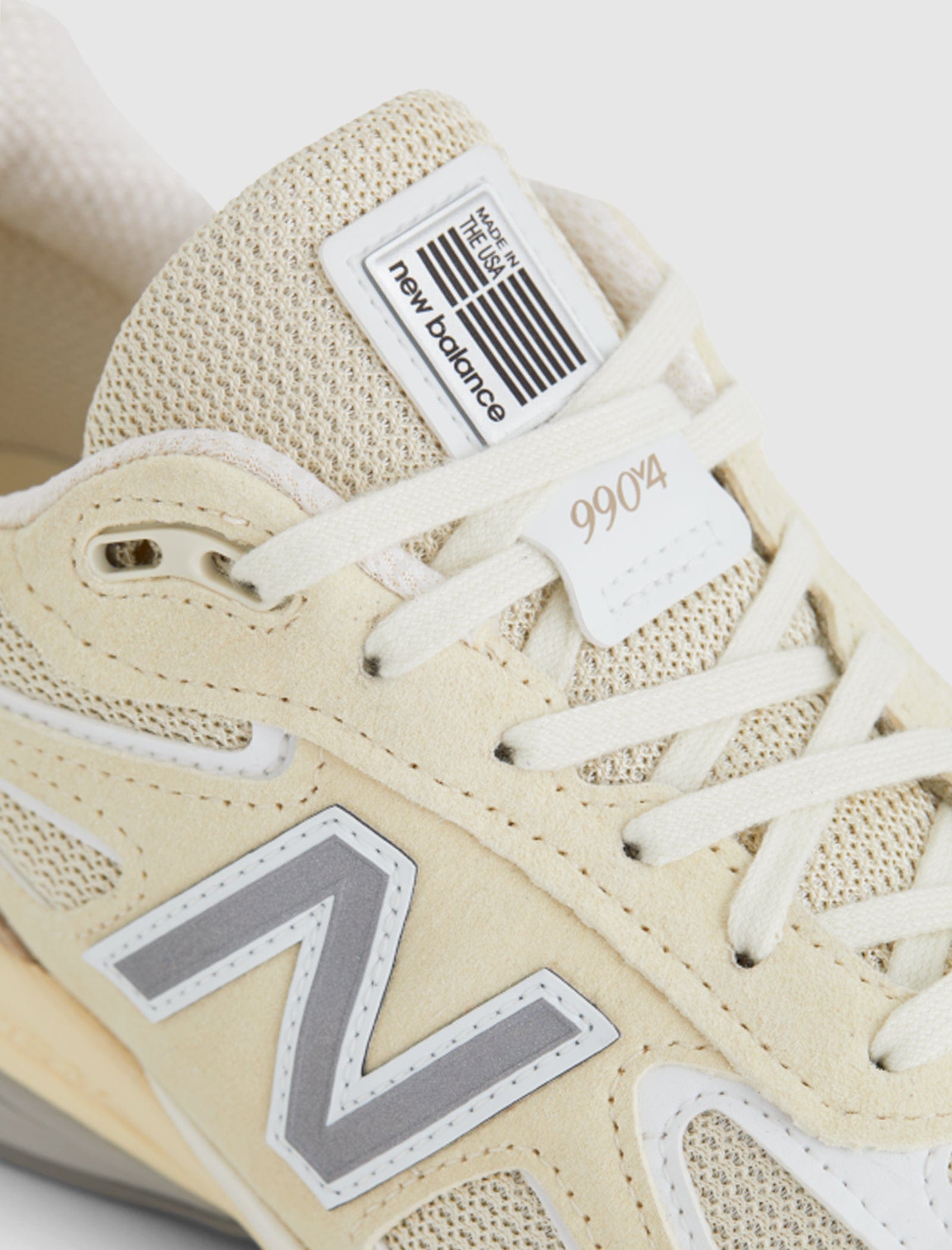 New Balance 990 V4 MADE IN USA CREAM