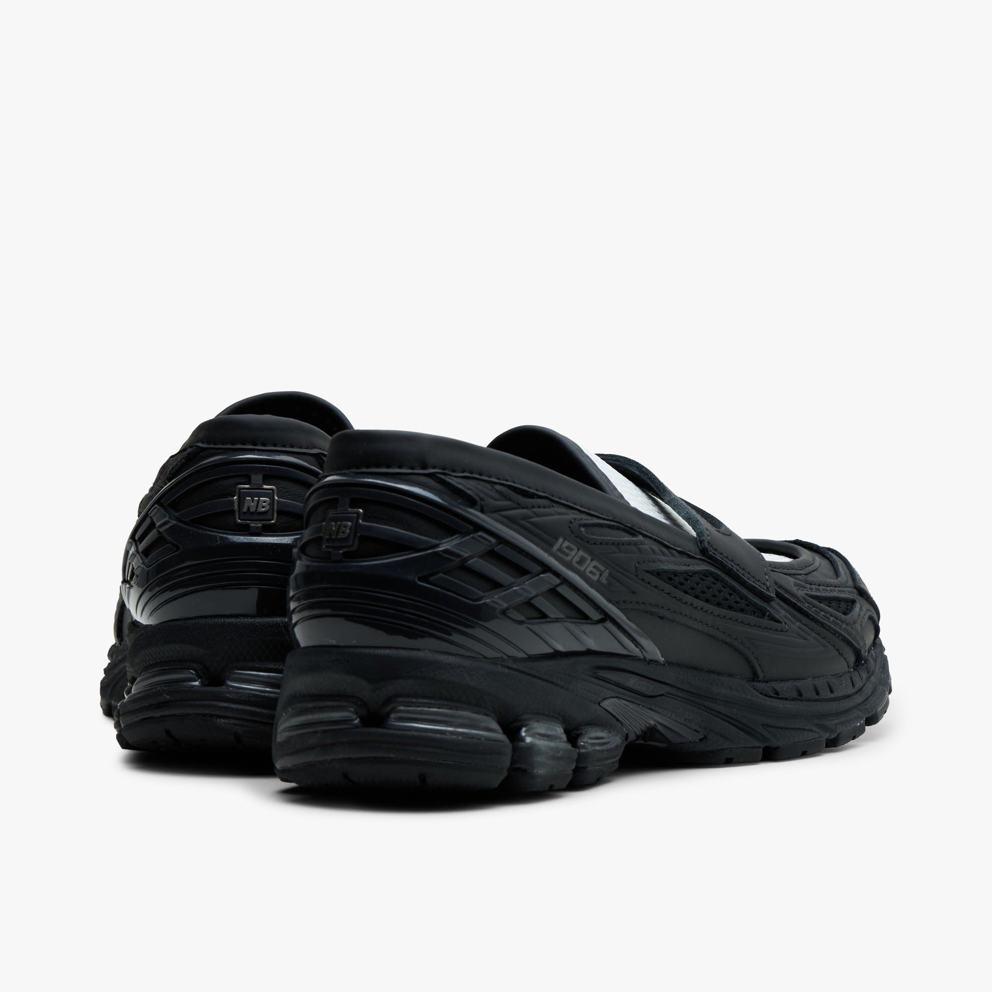New Balance 1906 l Black / Angora