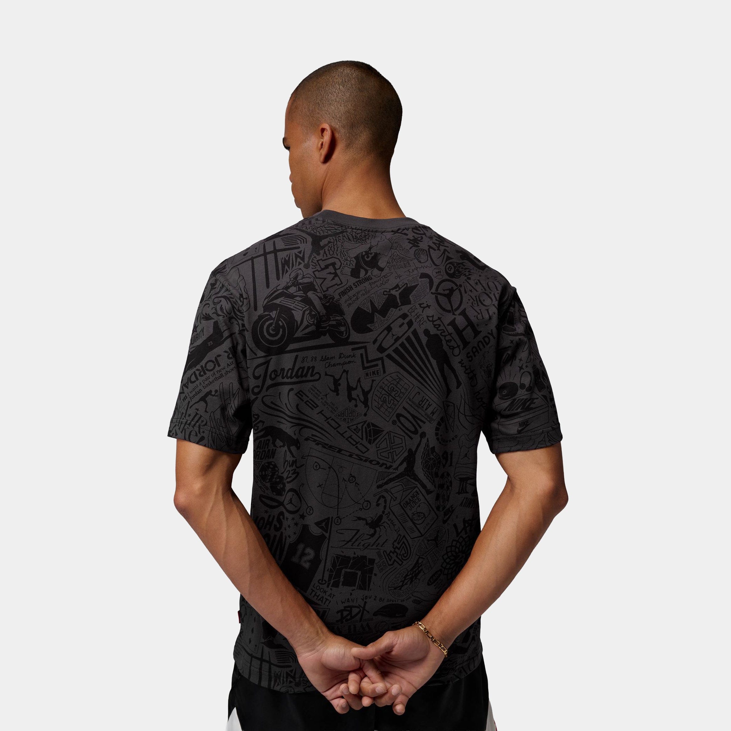 Air Jordan Brooklyn Mens Short Sleeve Shirt (Black/University Red)