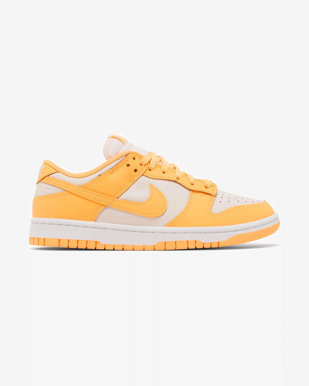 NIKE DUNK LOW WMNS PEACH CREAM