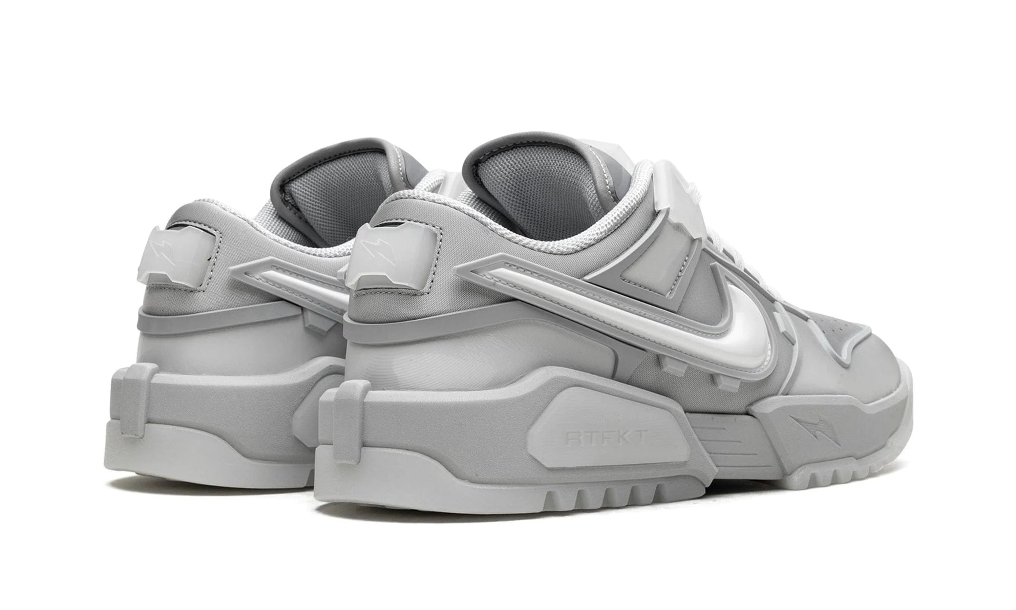 NIKE x RTFKT DUNK GHOST EDITION