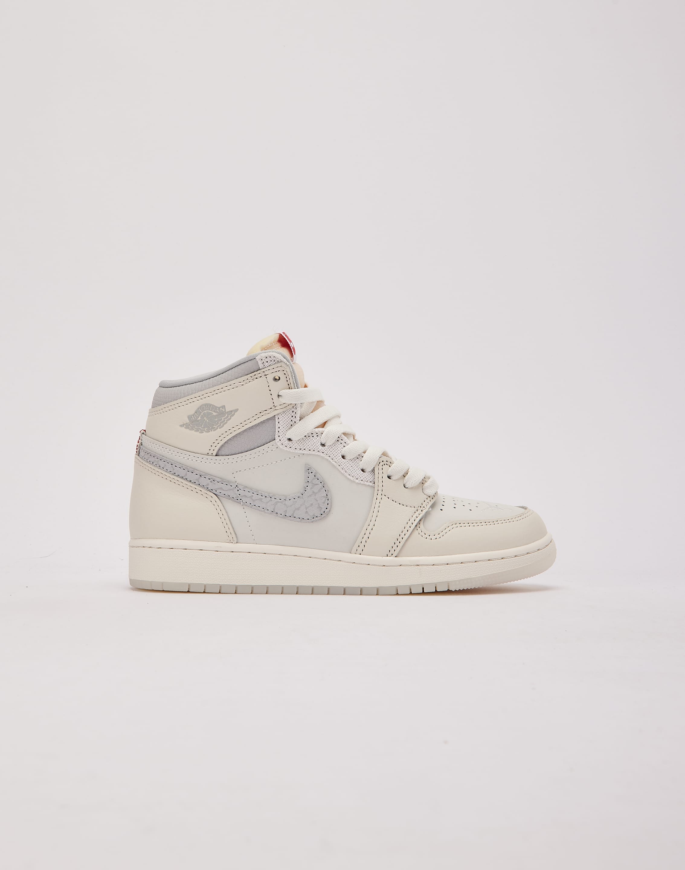 Air Jordan Jordan Air Jordan 1 Retro High OG Sail and University Red Grade - School