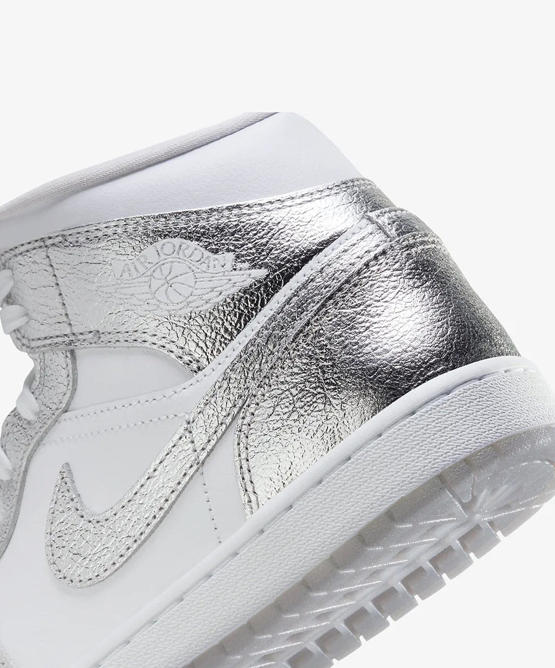 Air Jordan Jordan | AIR JORDAN 1 MID SE { WHITE/METALLIC SILVER - WOLF GREY