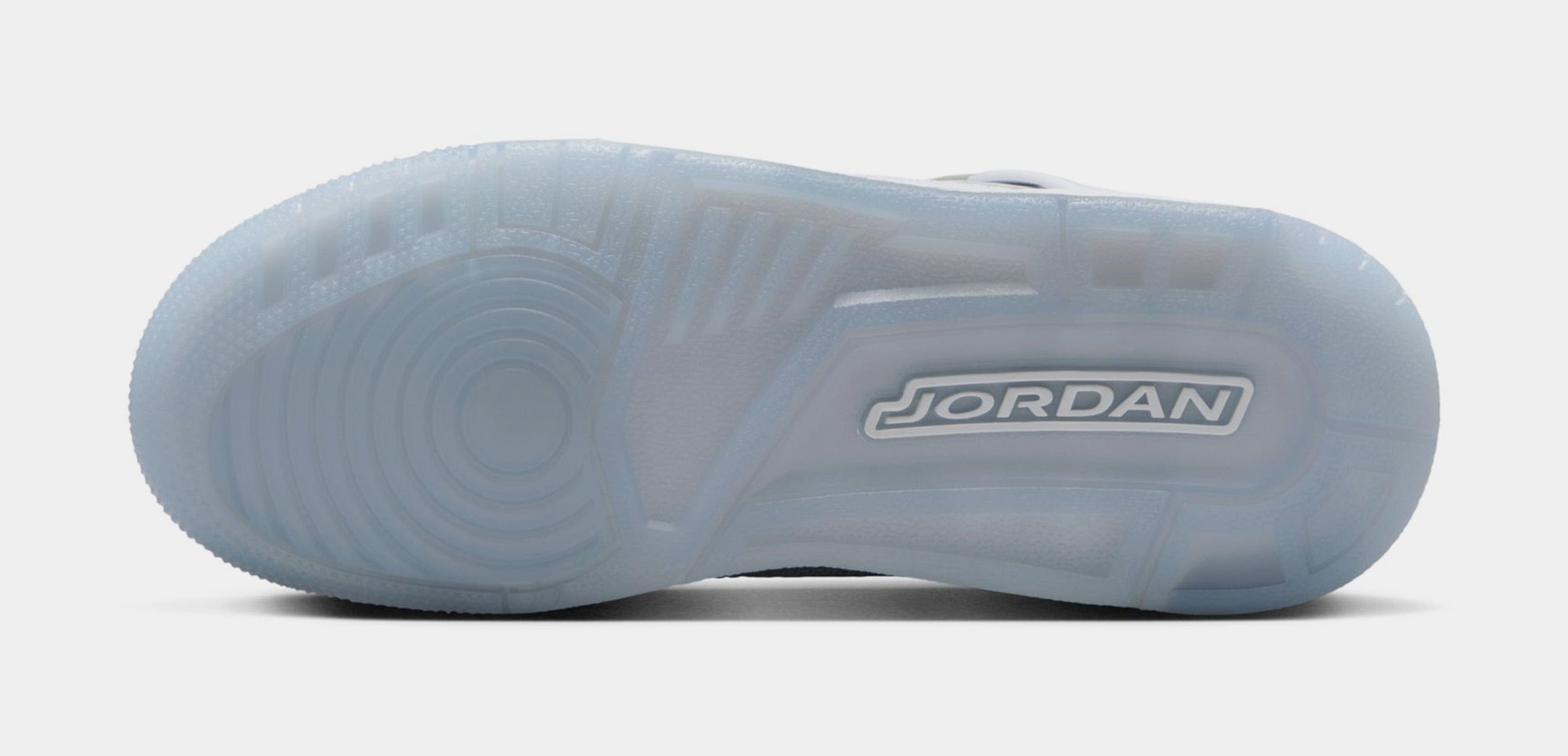 Air Jordan Spizike Low Grade School Basketball Shoes (White/Metallic Silver/Barely Blue/Neutral Grey)