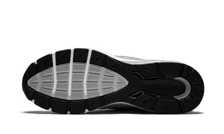 New Balance 990 v5 Grey