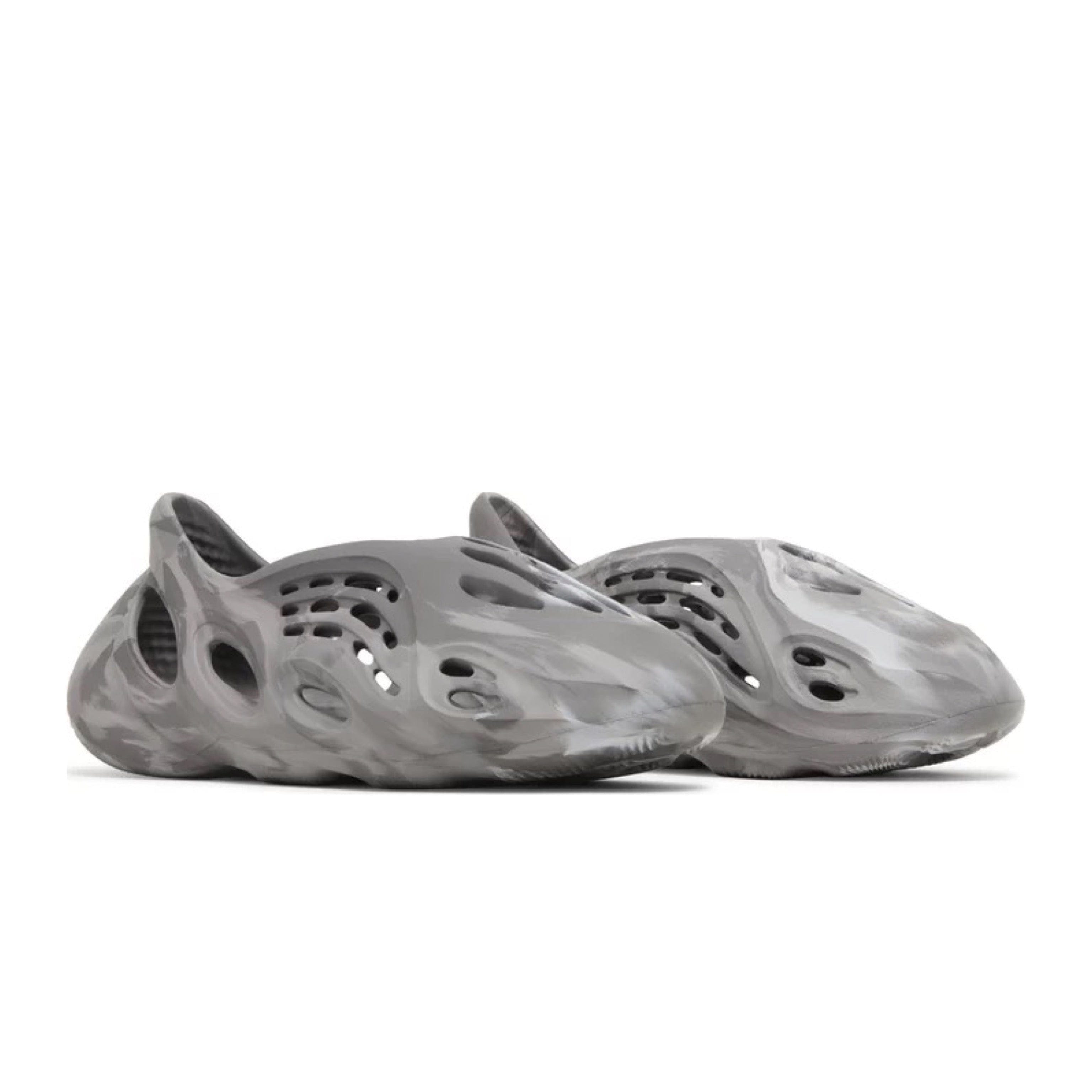 adidas YEEZY FOAM RNR MX Granite