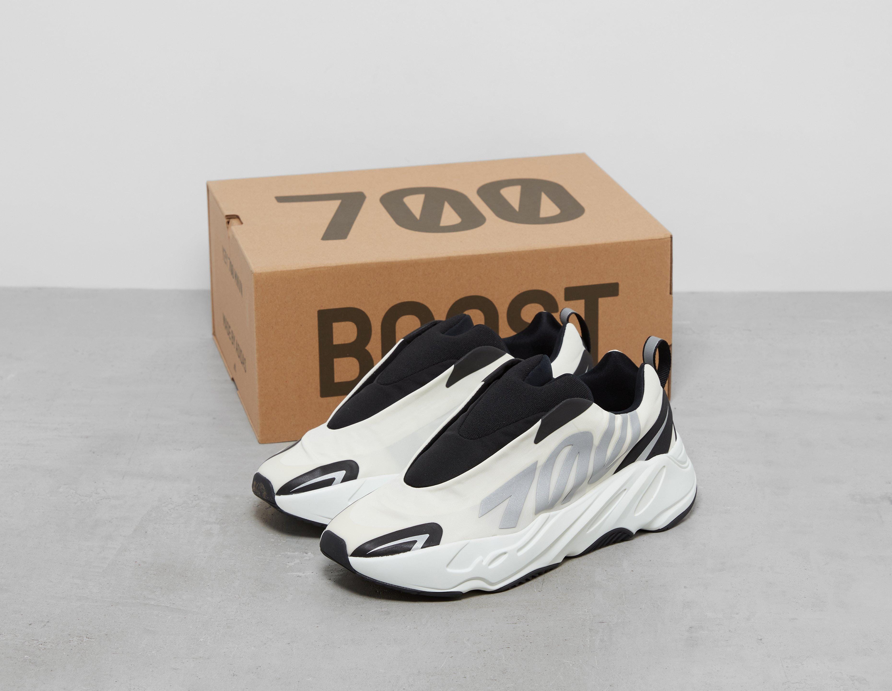adidas YEEZY BOOST 700 MNVN Laceless Women's