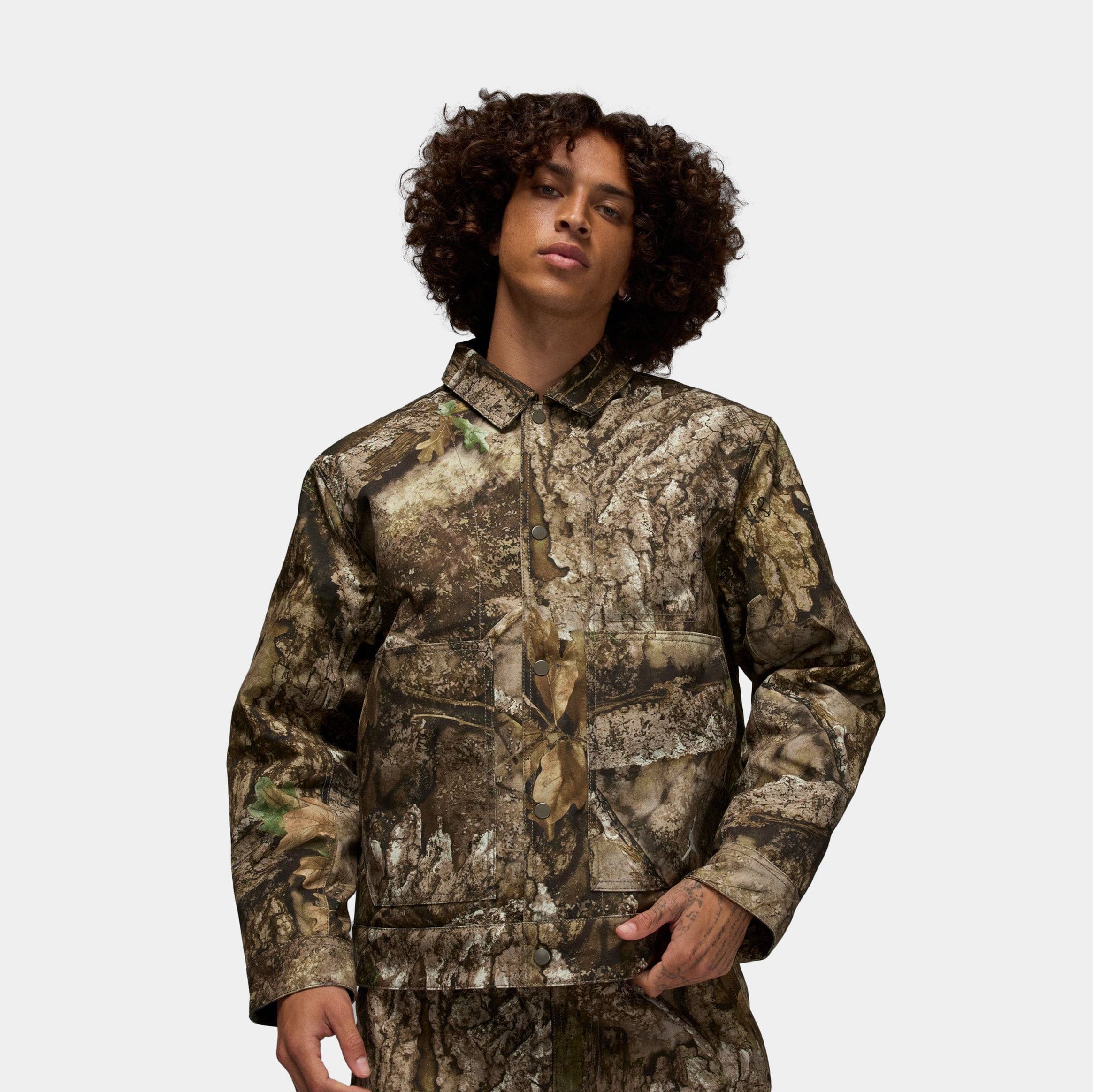 Air Jordan Flight Chicago RealTree Mens Jacket (Medium Olive/Sail)