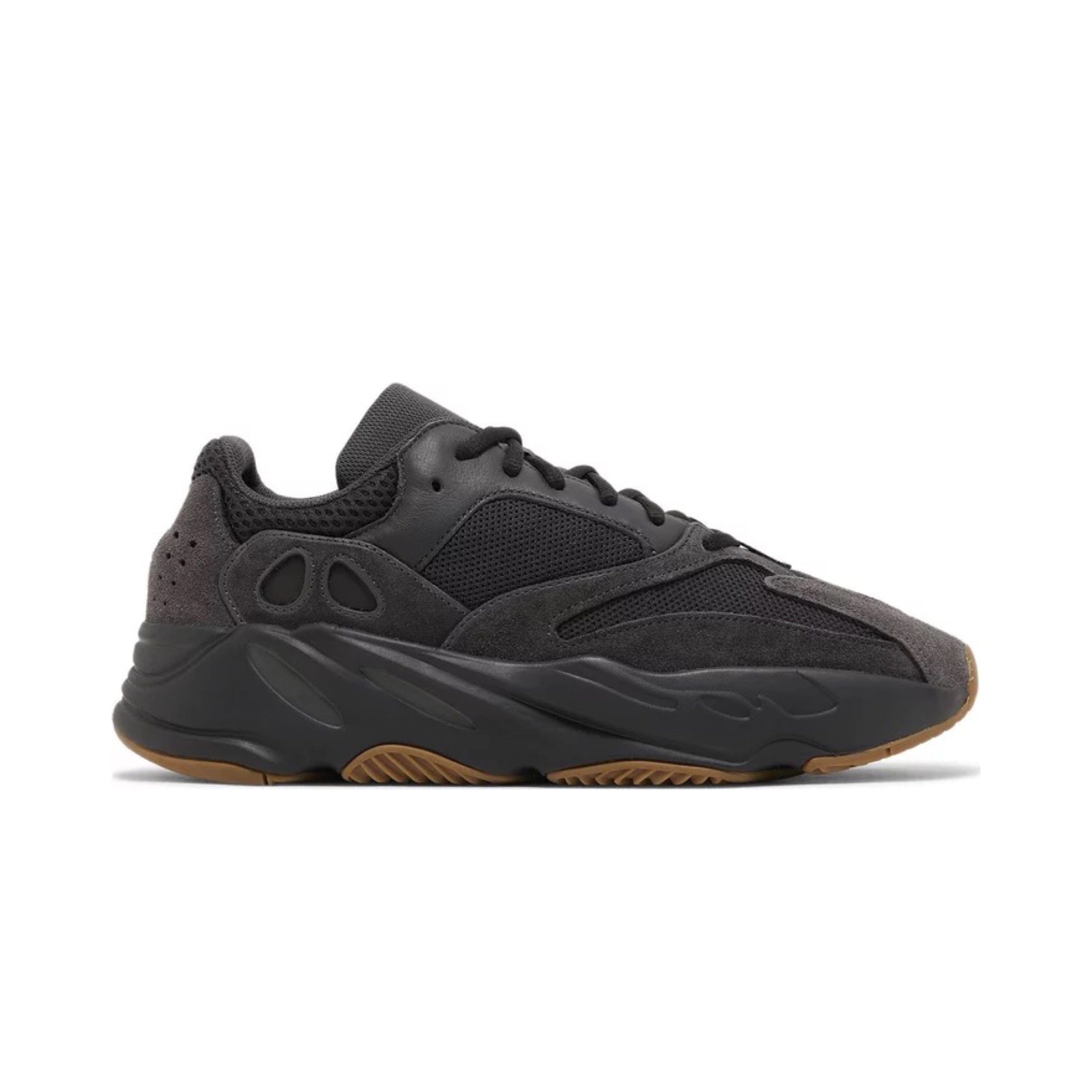 adidas YEEZY BOOST 700 Utility Black