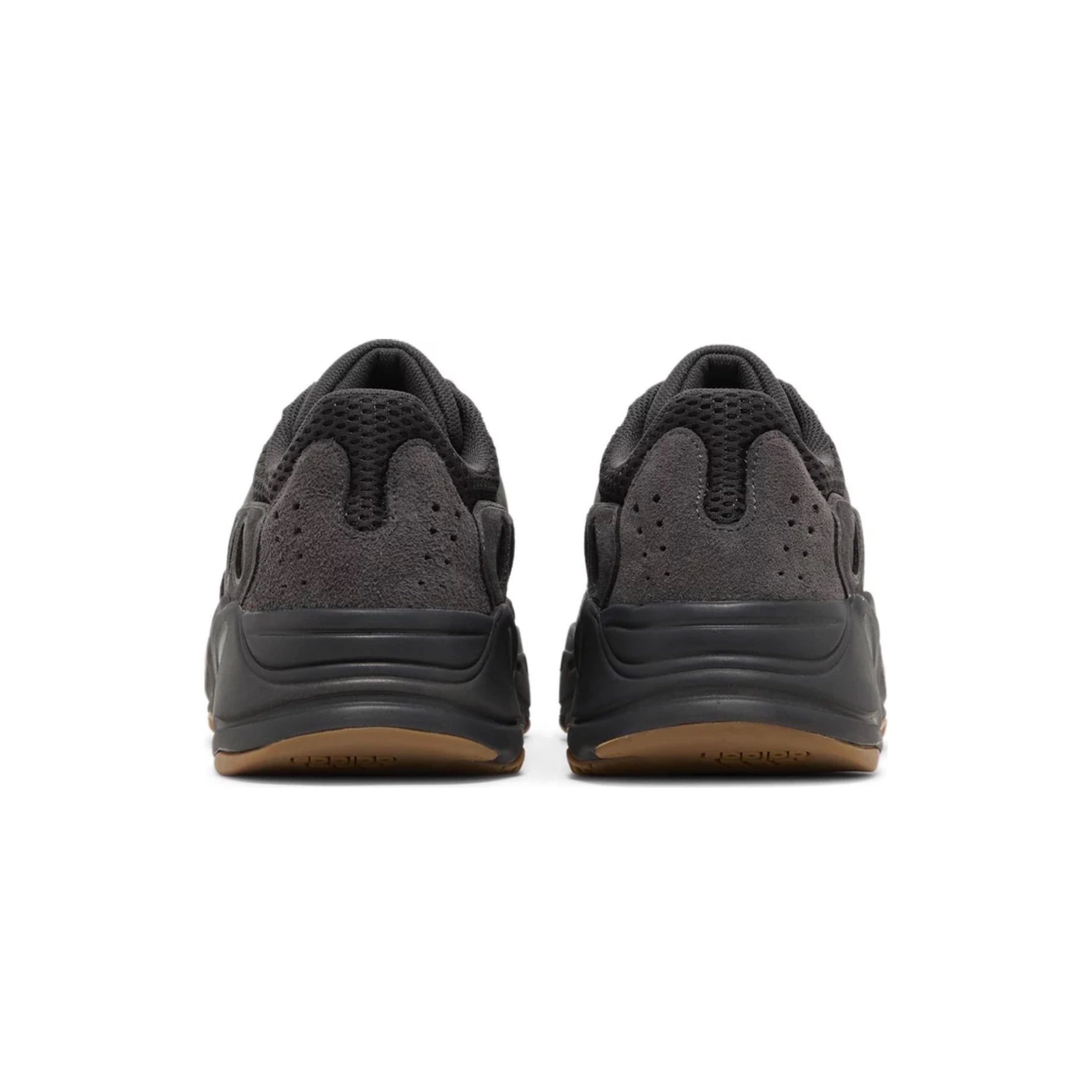 adidas YEEZY BOOST 700 Utility Black