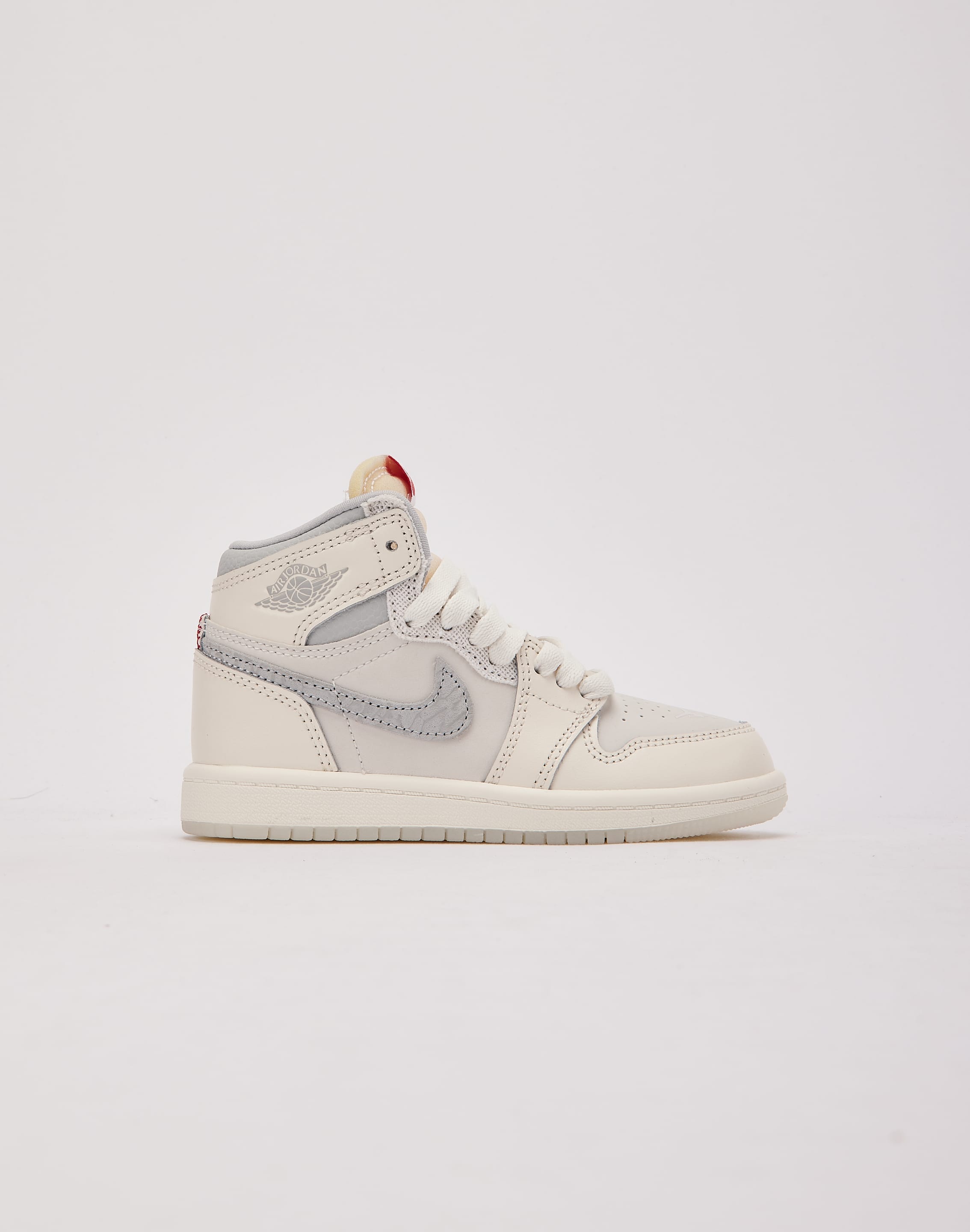 Air Jordan Jordan Air Jordan 1 Retro High OG Sail and University Red Pre - School