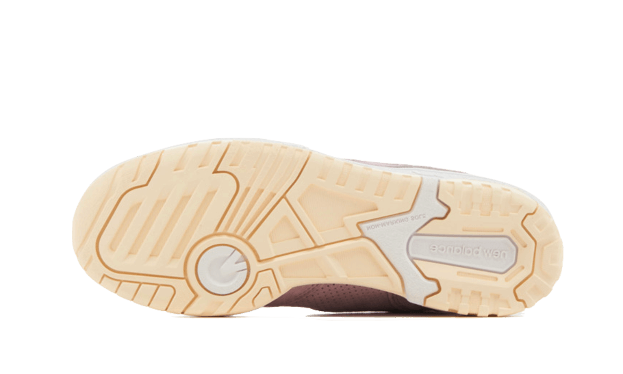 New Balance 550 Lilac Chalk Suede