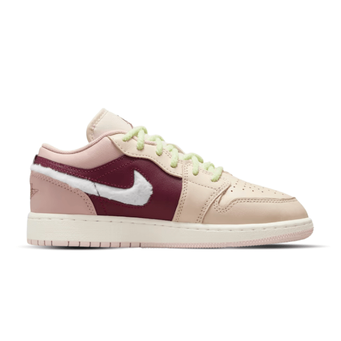 Air Jordan Jordan 1 Low SE Fur Swoosh (GS)
