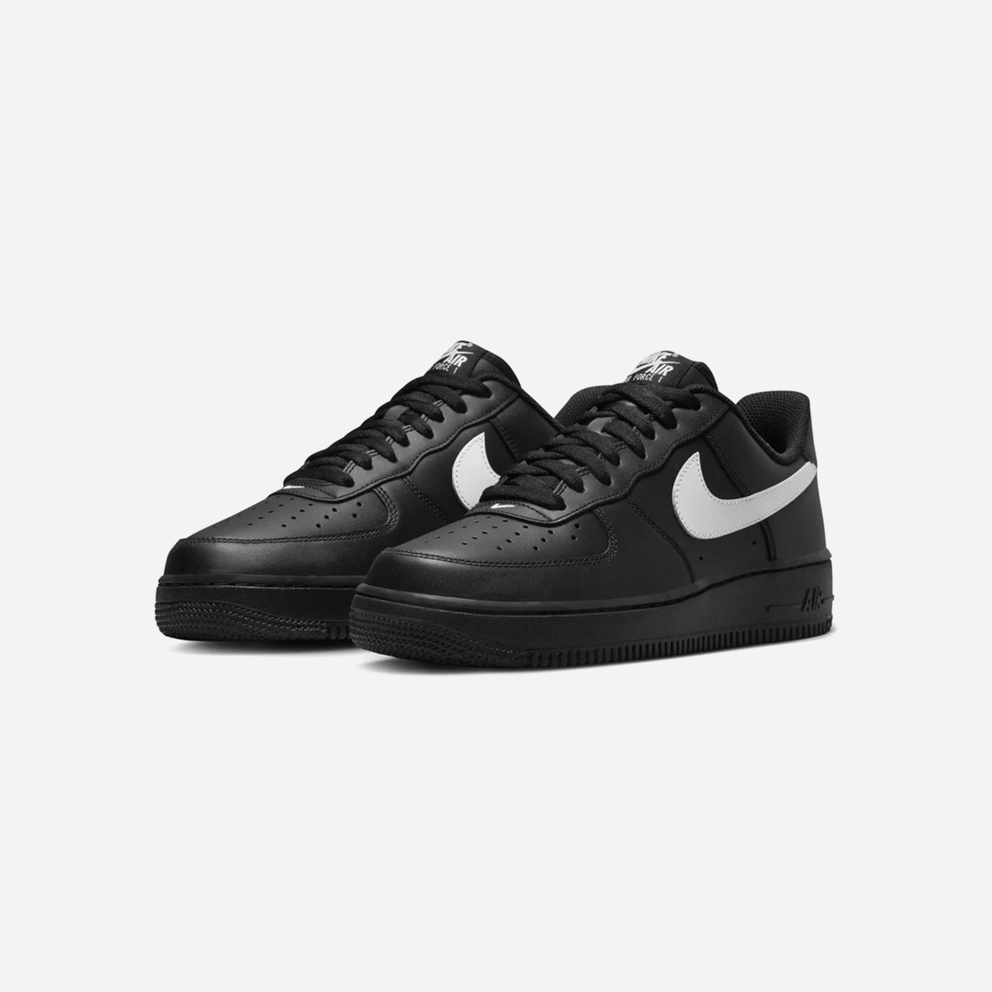 Air Jordan Nike Air Force 1 Low '07 Black White