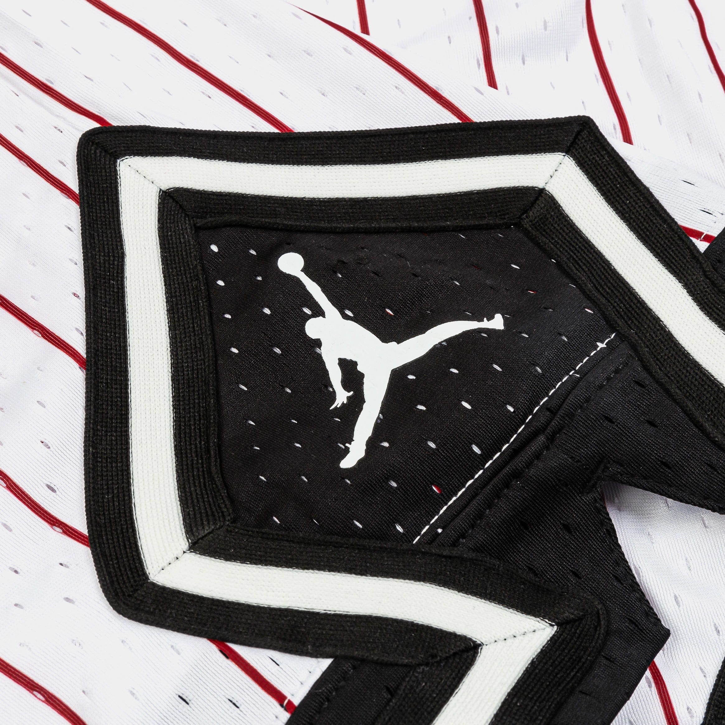 Air Jordan Dri Fit Striped Diamond Shorts Grade School Shorts (White/Black/White)