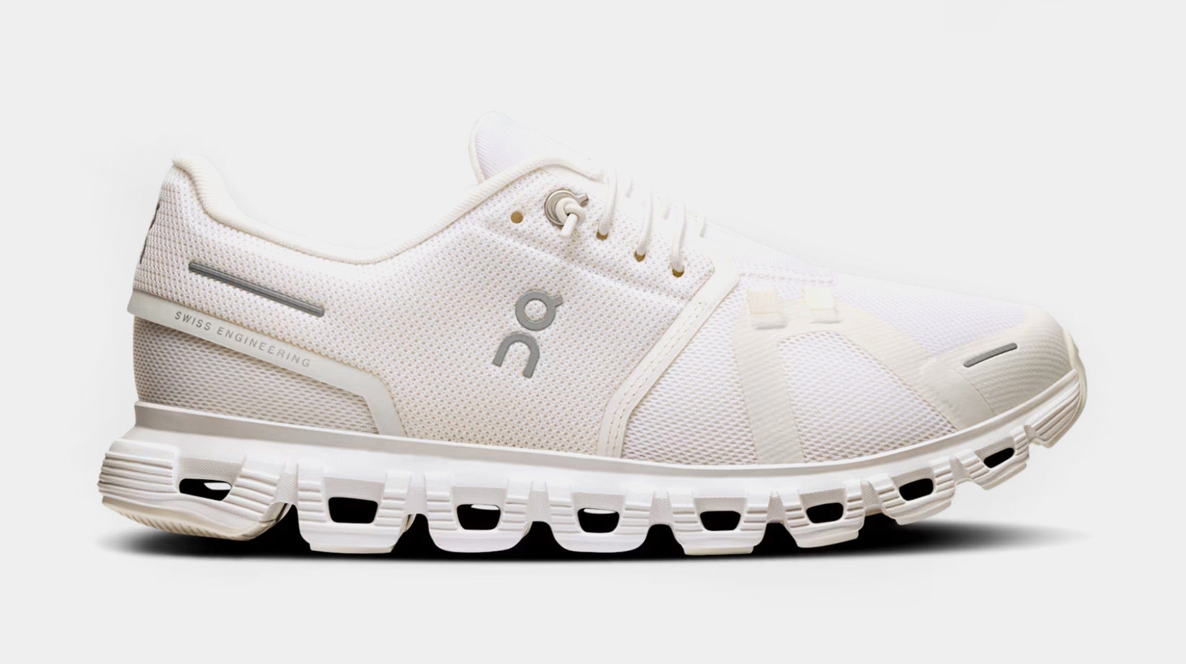 On Running Cloud 6 Womens Running Shoes (White/White)