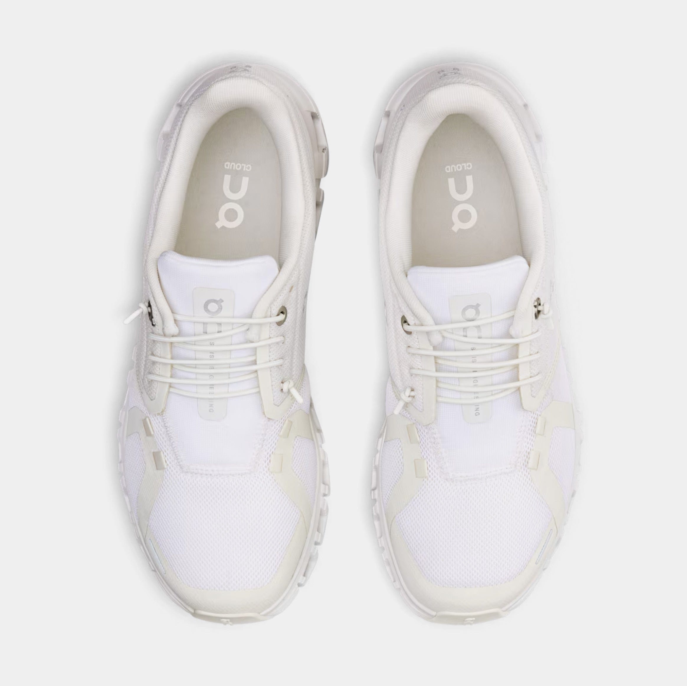 On Running Cloud 6 Womens Running Shoes (White/White)