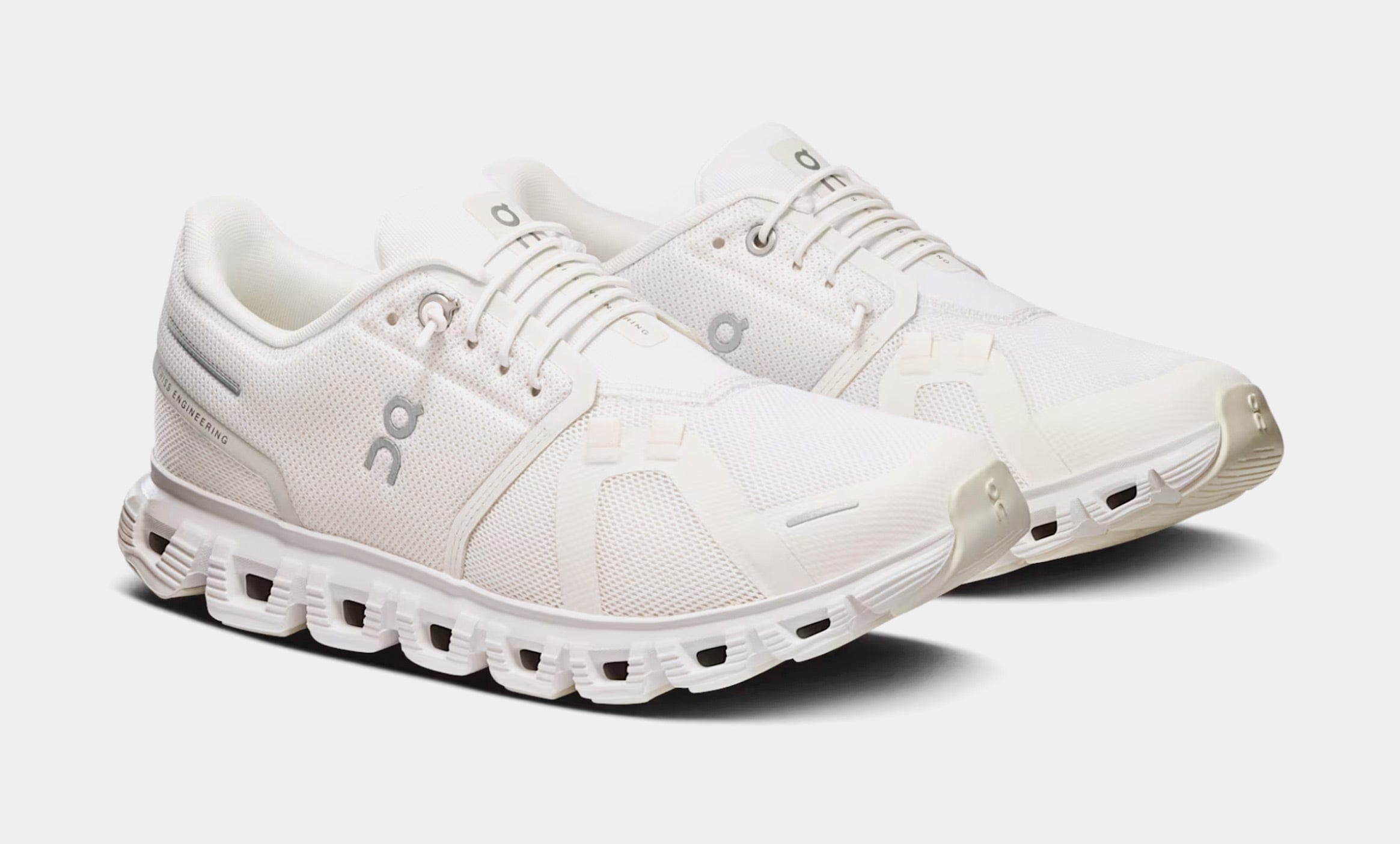 On Running Cloud 6 Womens Running Shoes (White/White)