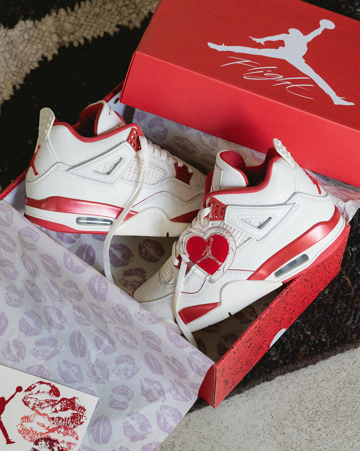 Air Jordan Nike Wmns Air Jordan 4 Retro *Valentine's Day*