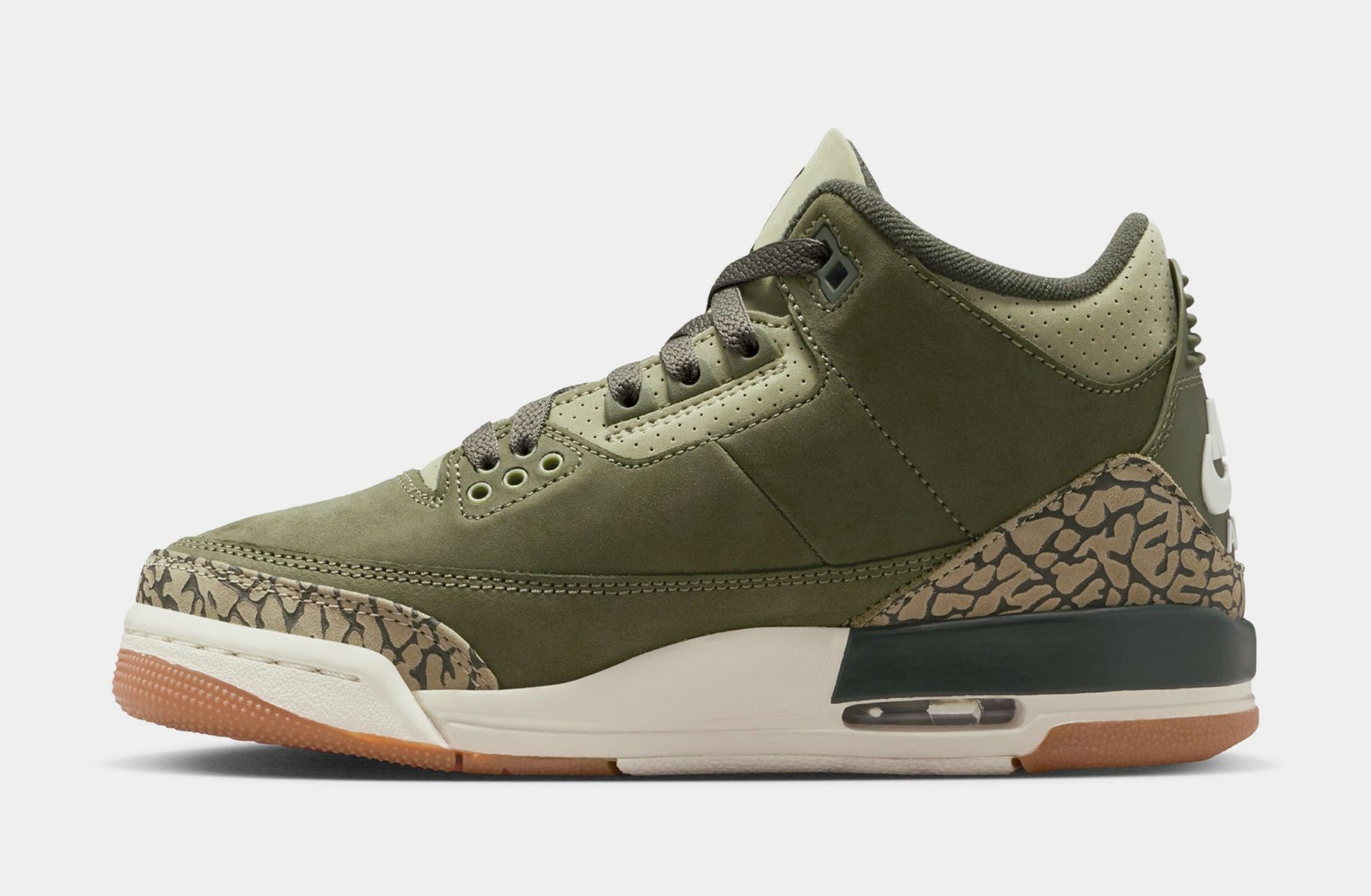 Air Jordan 3 Retro Medium Olive Grade School Lifestyle Shoes (Medium Olive/Sequoia/Neutral Olive/Sail/Total Crimson)