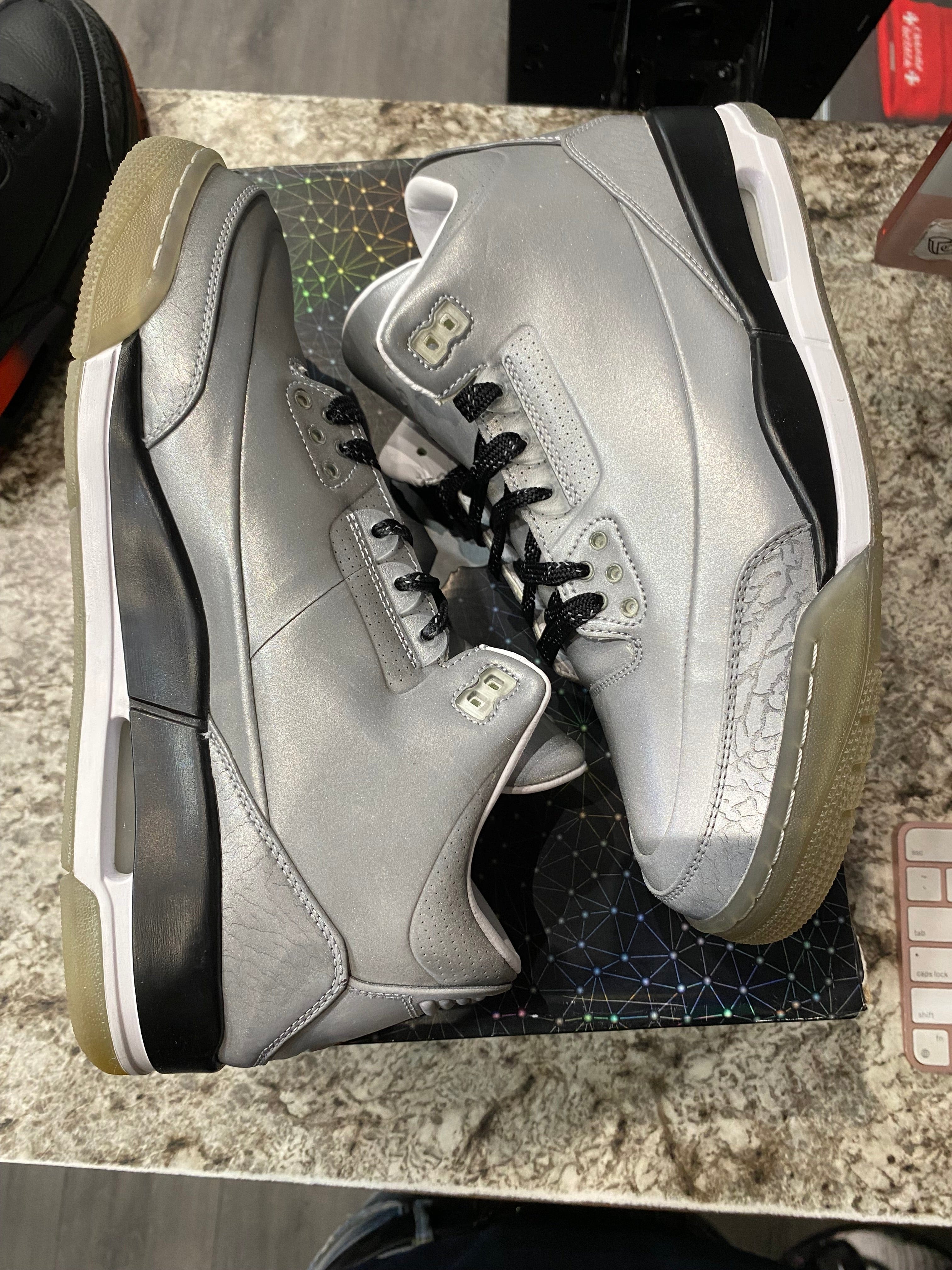 Air Jordan Jordan 3 Retro 5Lab3 Silver (DAMGED BOX)