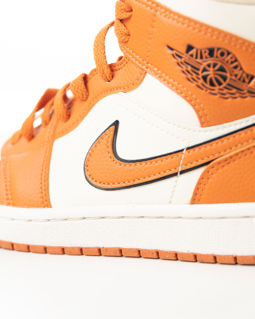 Air Jordan Nike Air Jordan 1 Mid SE Sport Spice WMNS (UK 5)