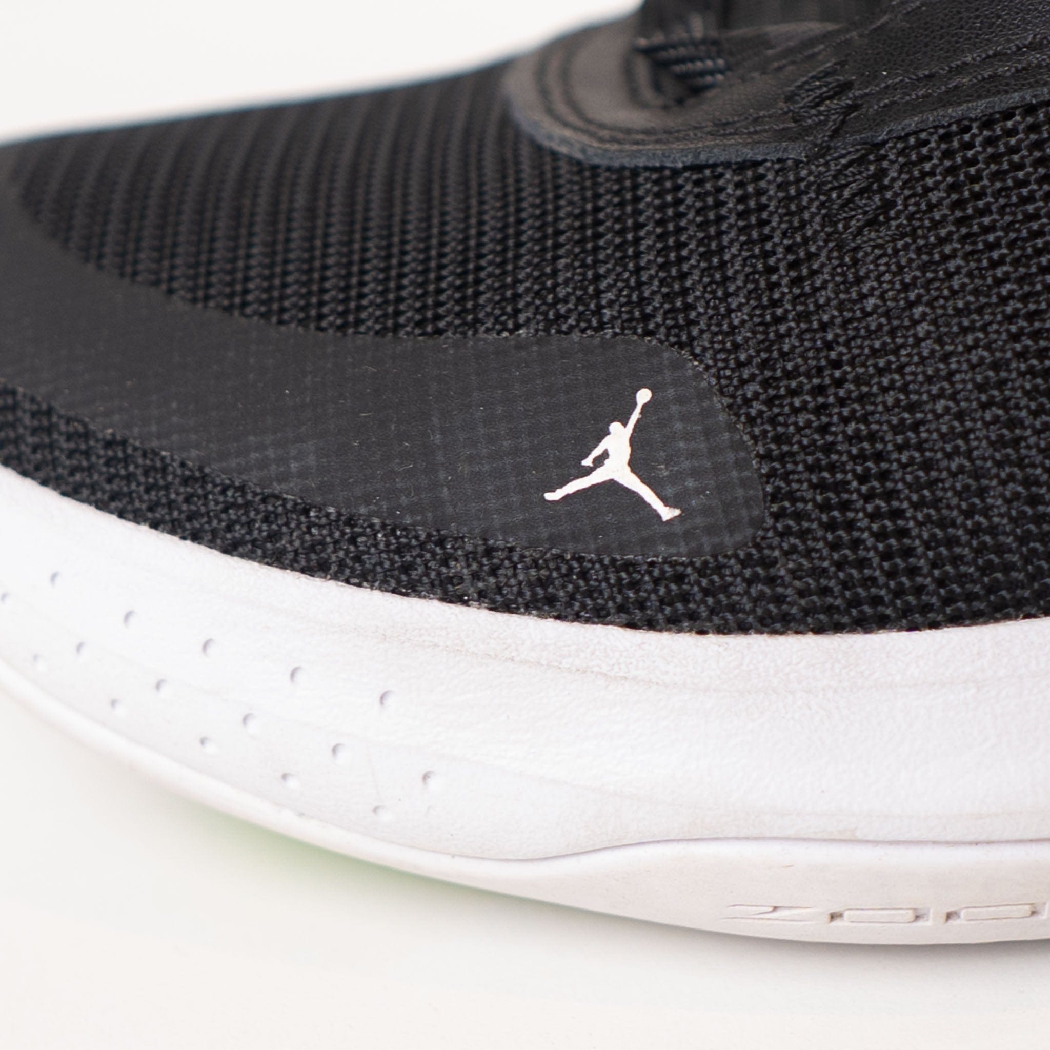 Air Jordan Nike Air Jordan Jumpman Black White 2020 (UK 8)