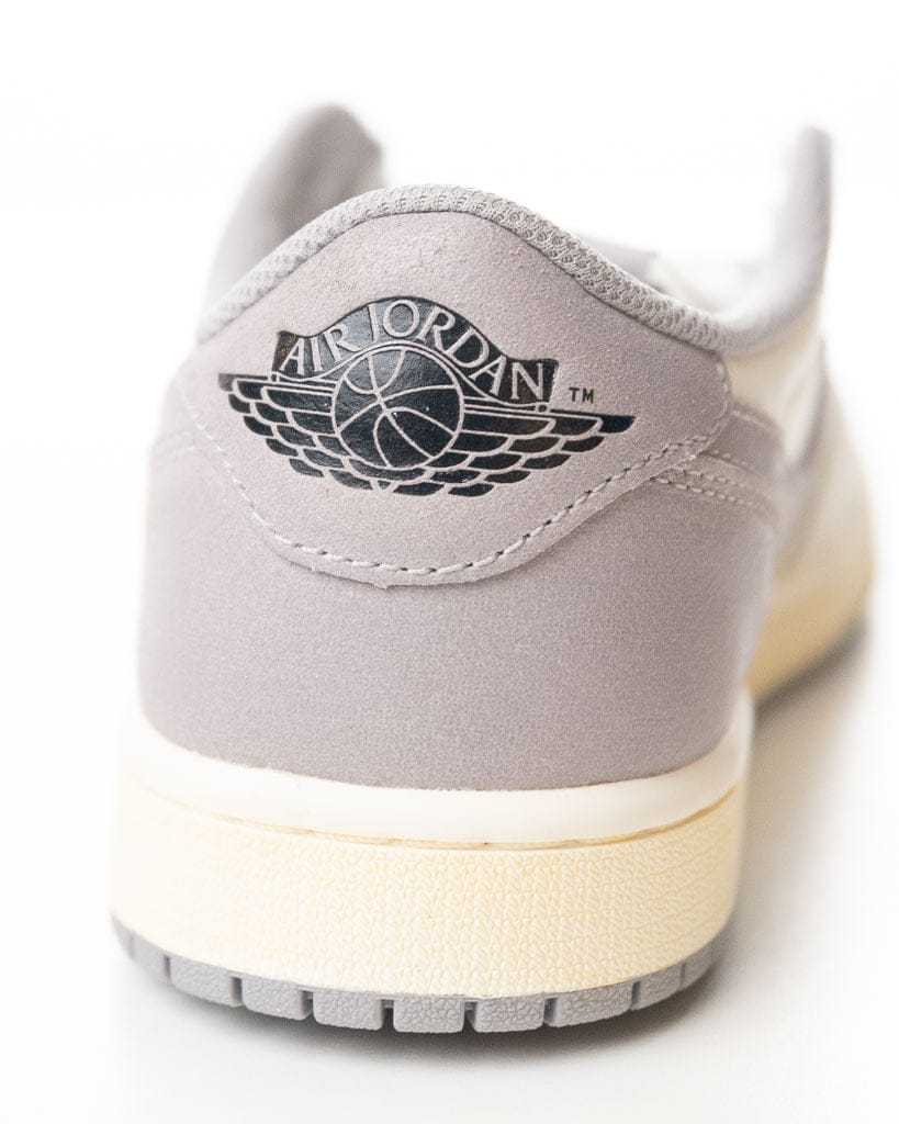 Air Jordan Nike Air Jordan 1 Retro Low OG Atmosphere Grey (UK 7)