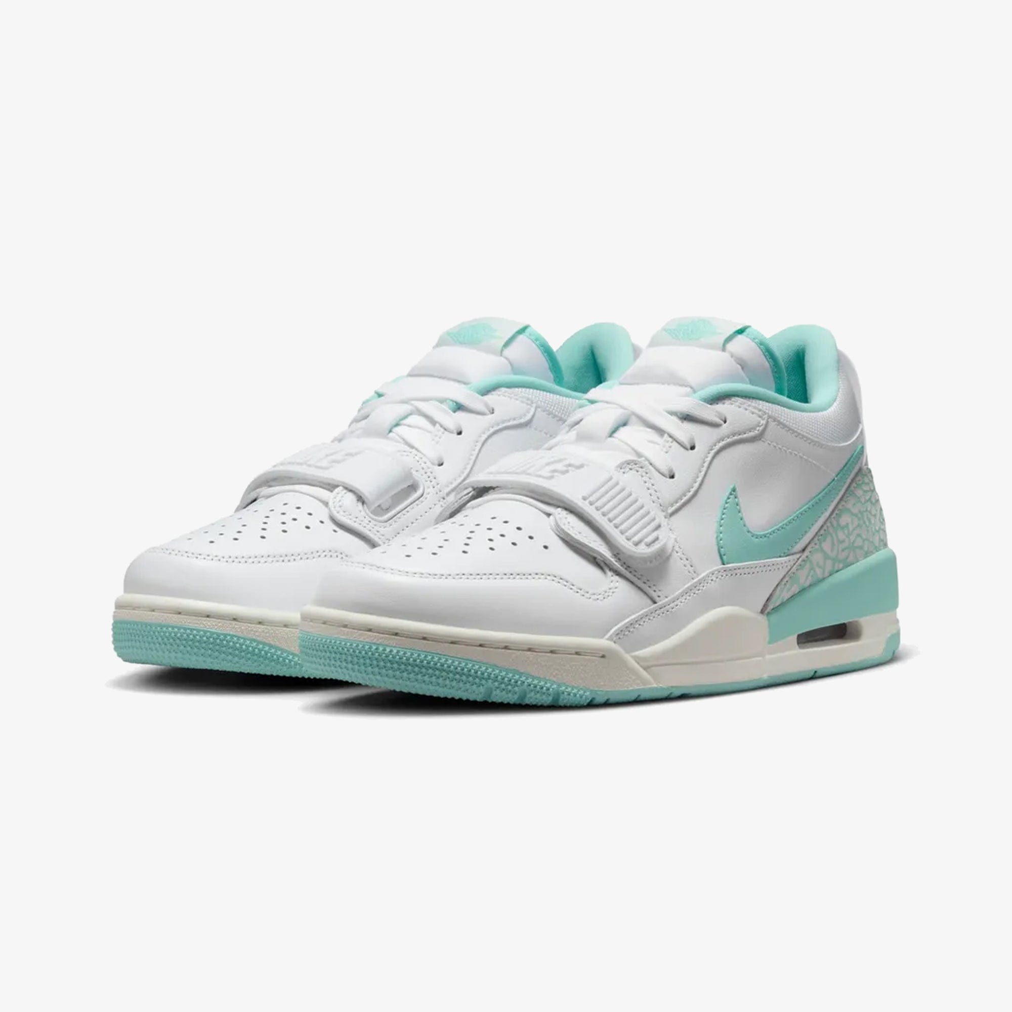 Air Jordan JORDAN | AIR JORDAN LEGACY 312 LOW { WHITE/LIGHT DEW - SAIL