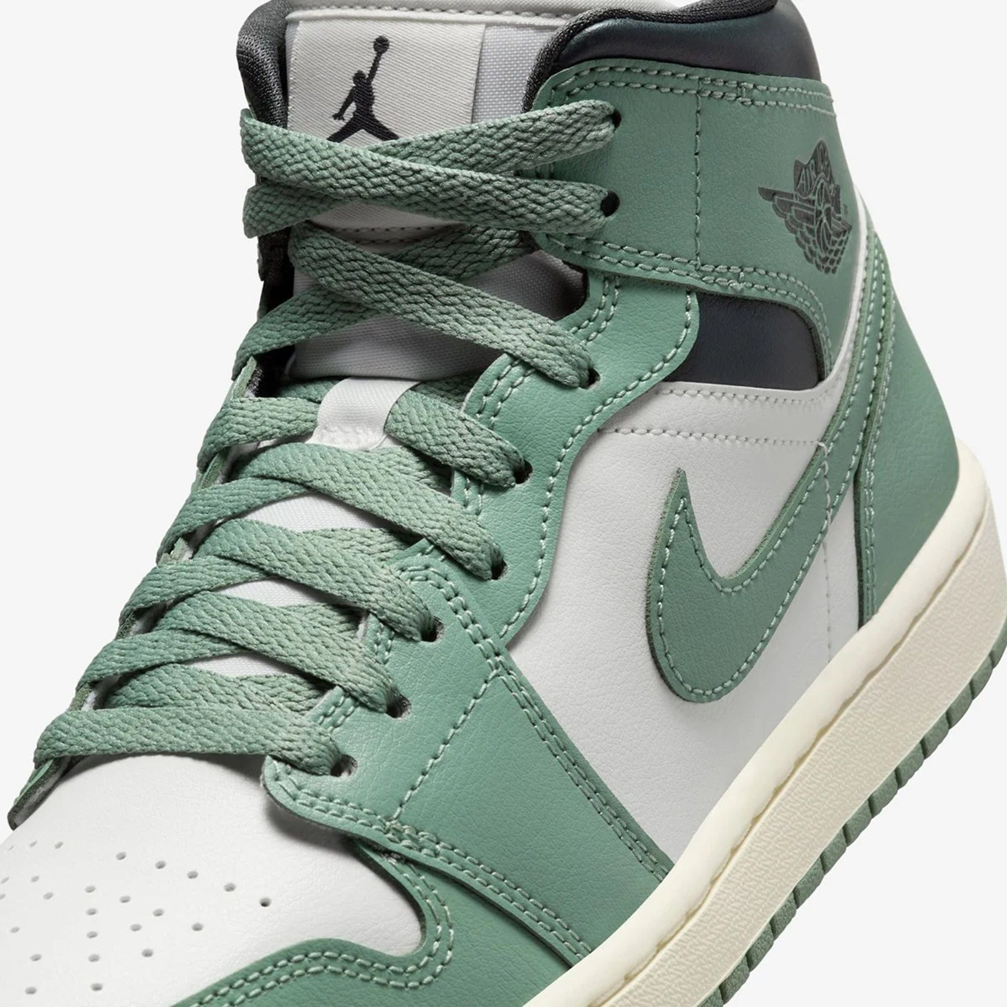 Air Jordan Jordan | AIR JORDAN 1 MID { SAIL/JADE SMOKE - ANTHRACITE