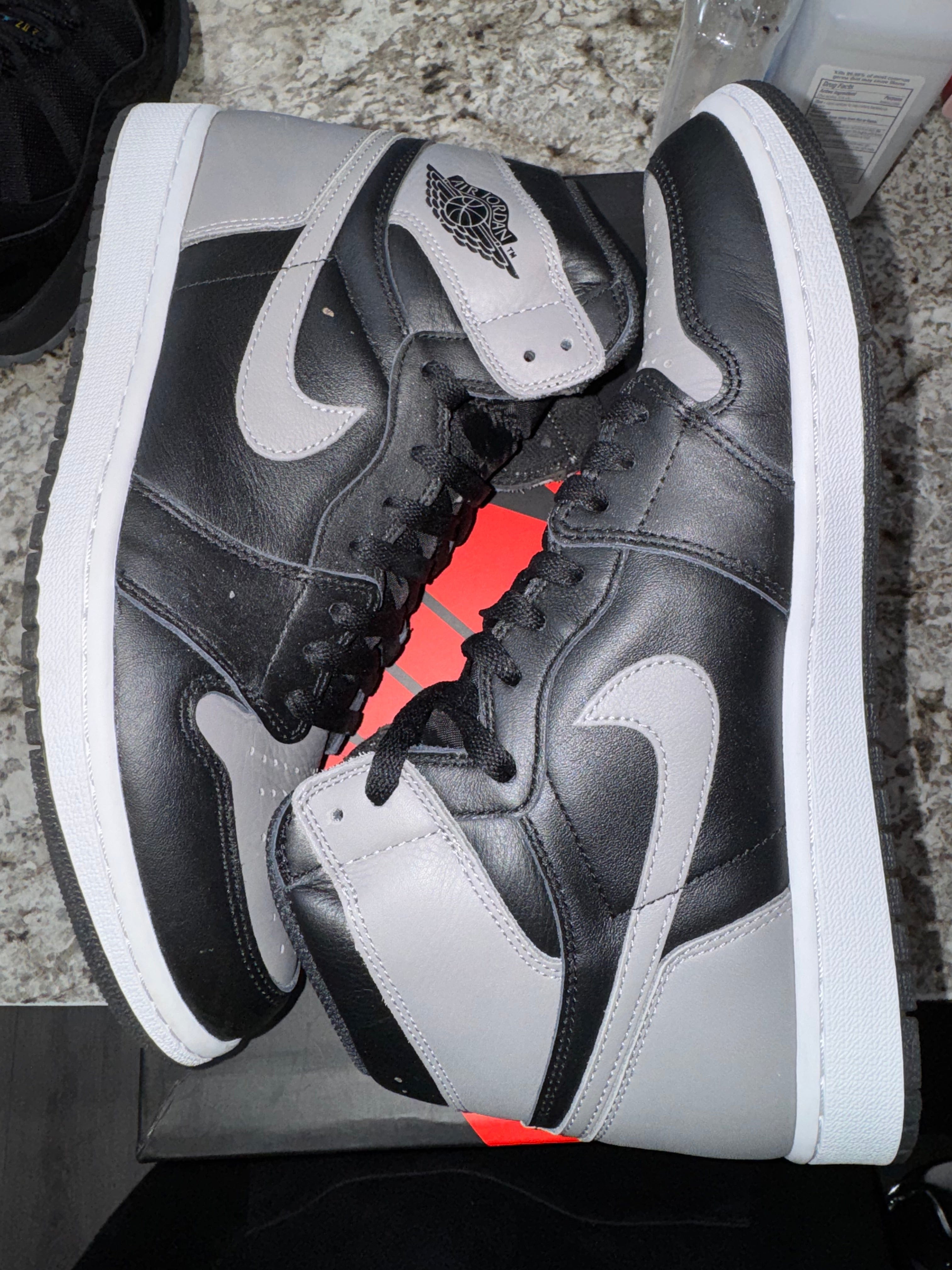Air Jordan Jordan 1 Retro High Shadow (2018) (DAMAGED BOX)