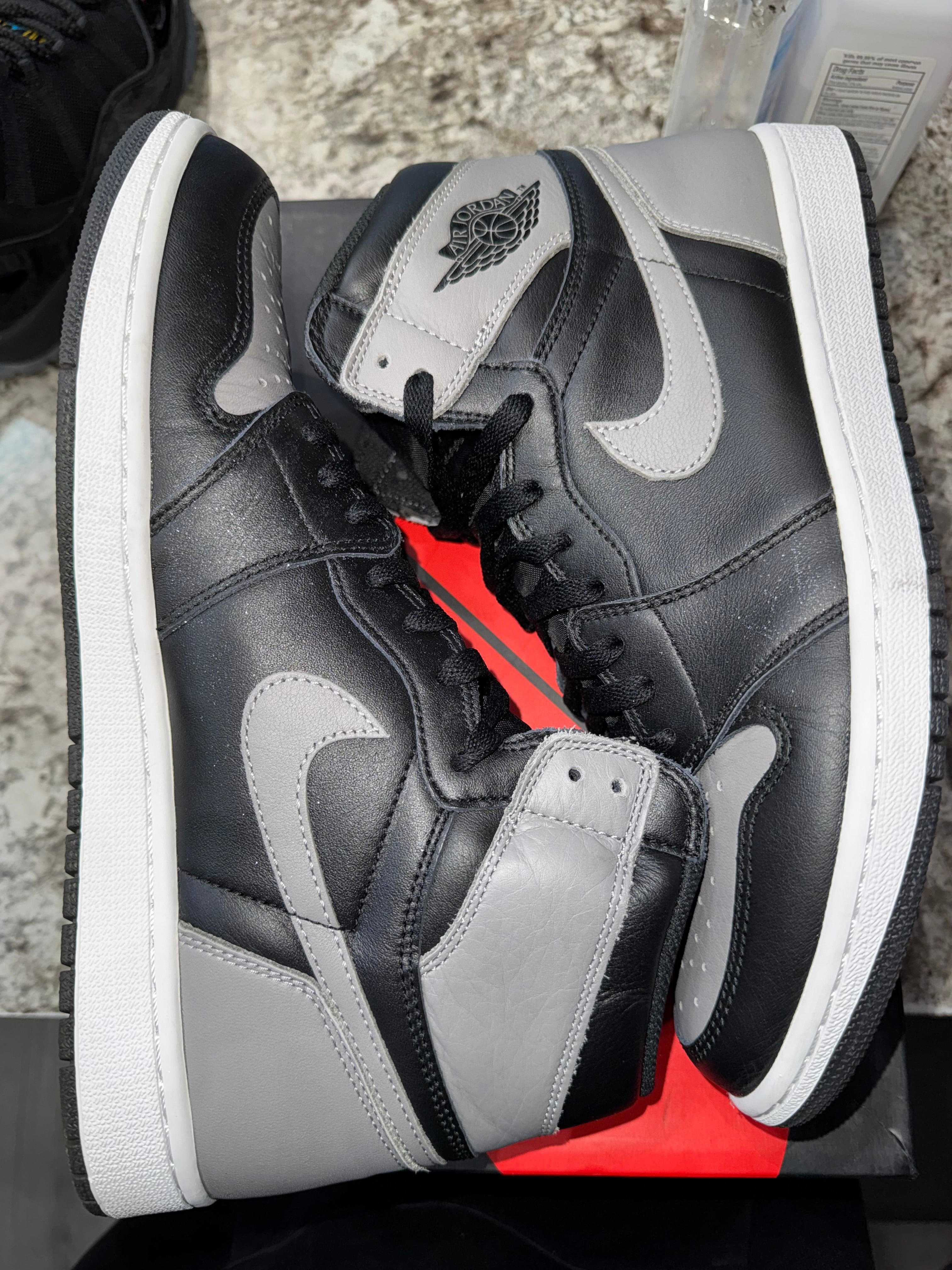Air Jordan Jordan 1 Retro High Shadow (2018) (DAMAGED BOX)