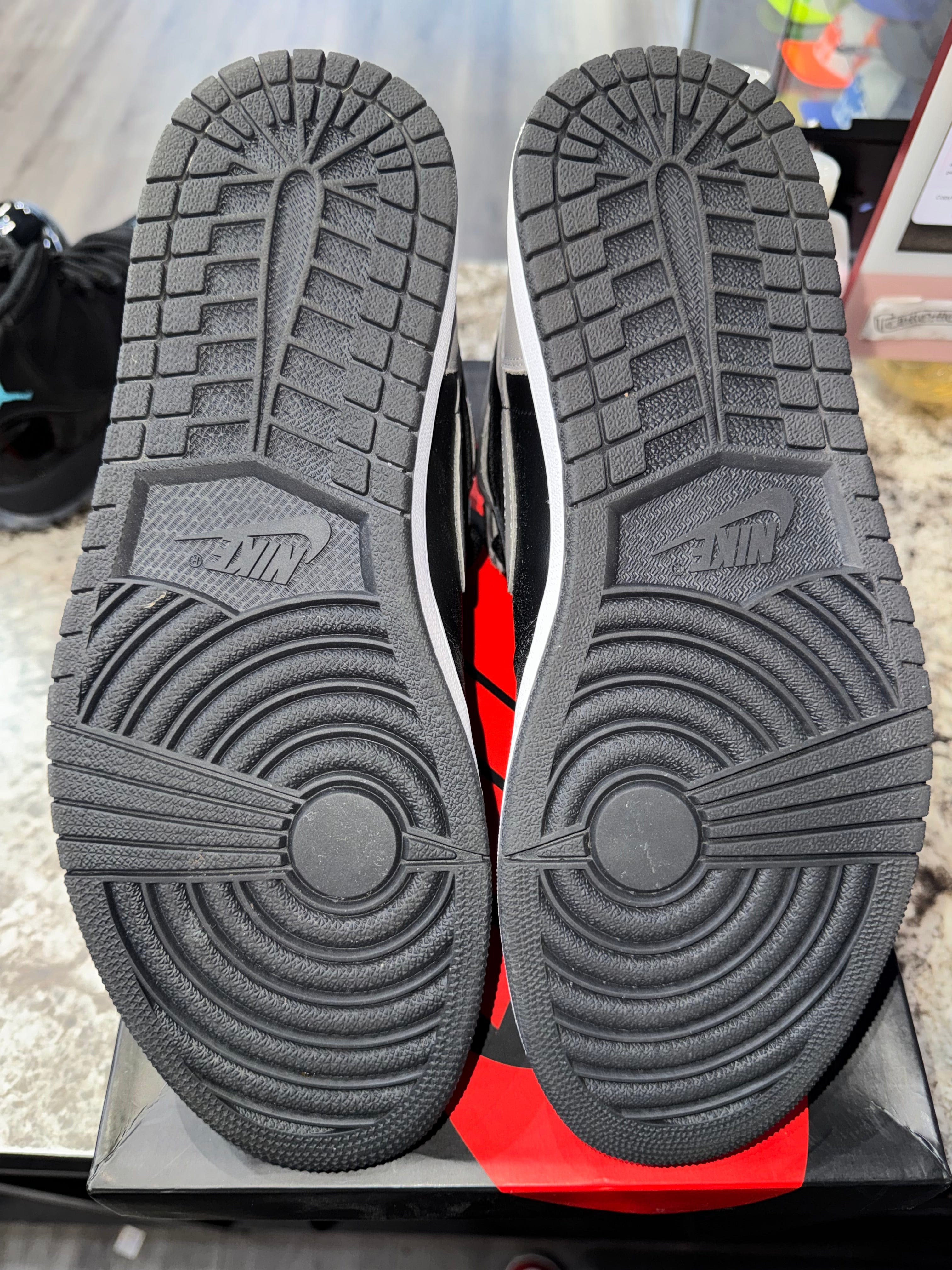 Air Jordan Jordan 1 Retro High Shadow (2018) (DAMAGED BOX)