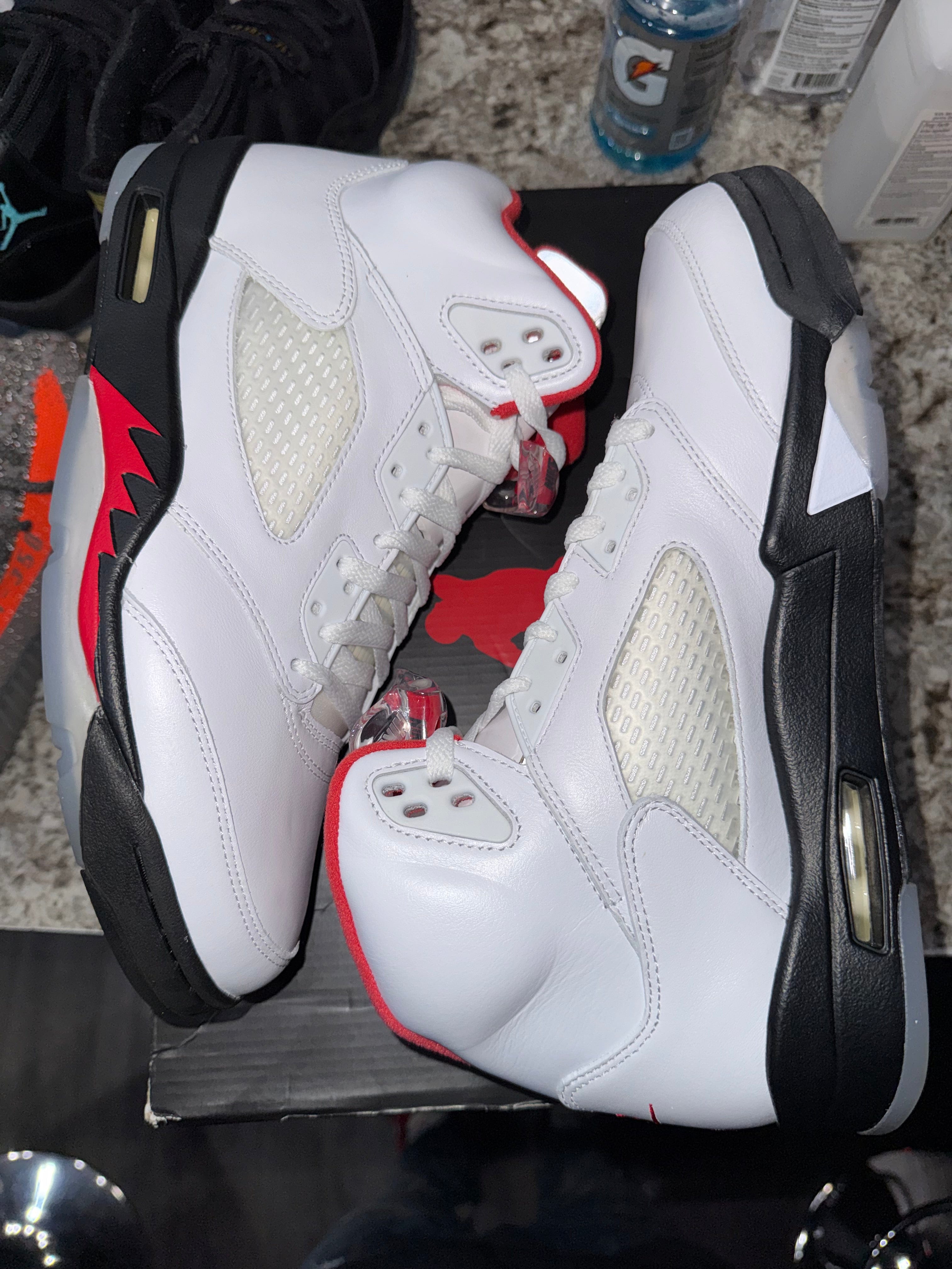Air Jordan Jordan 5 Retro Fire Red Silver Tongue (2020) (DAMAGED BOX)
