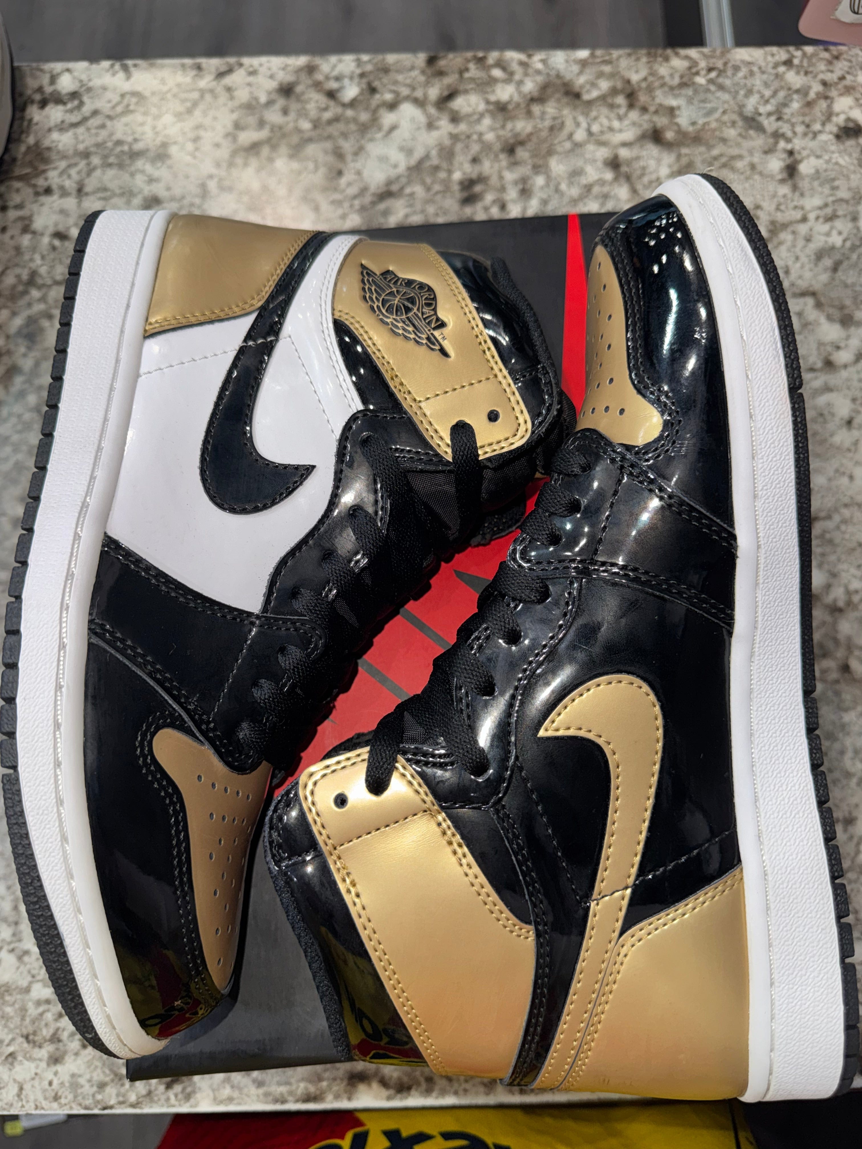 Air Jordan Jordan 1 Retro High NRG Patent Gold Toe