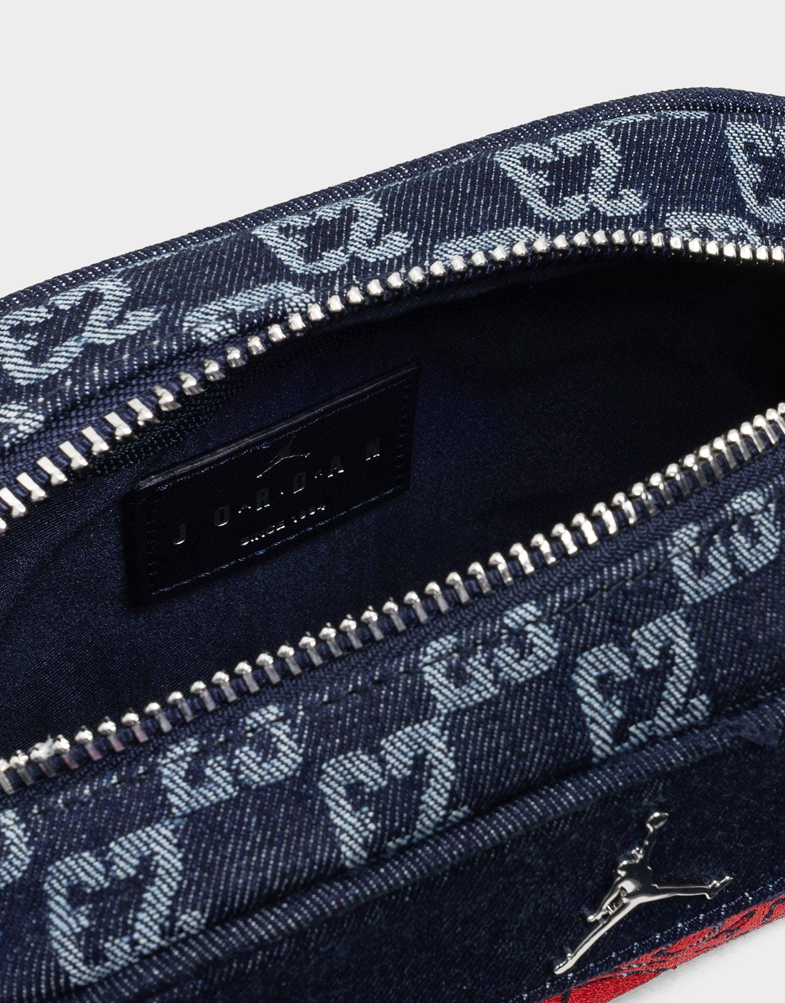 Air Jordan Monogram Camera Bag (1 l)