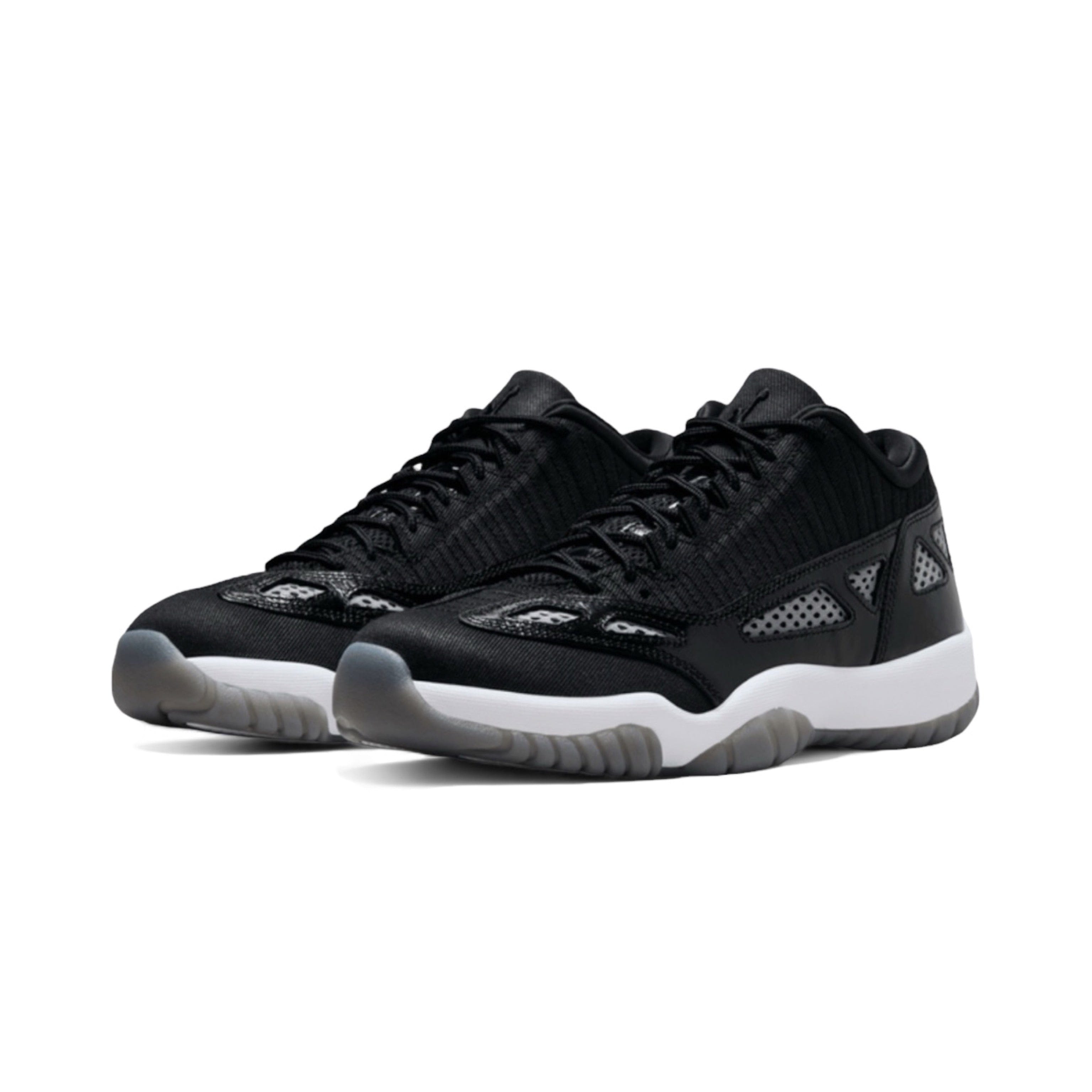Nike AIR JORDAN 11 RETRO LOW IE