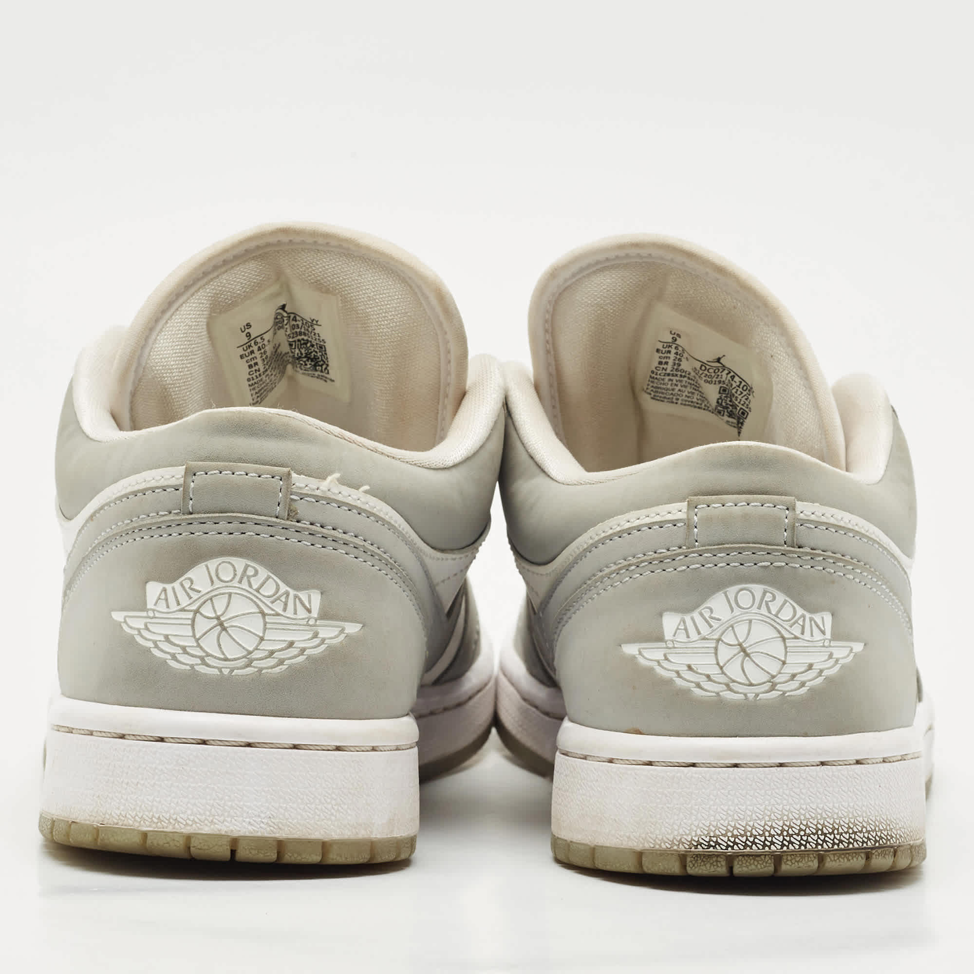Air Jordans Grey/white Leather Air Jordan 1 Se Lace Up Sneakers