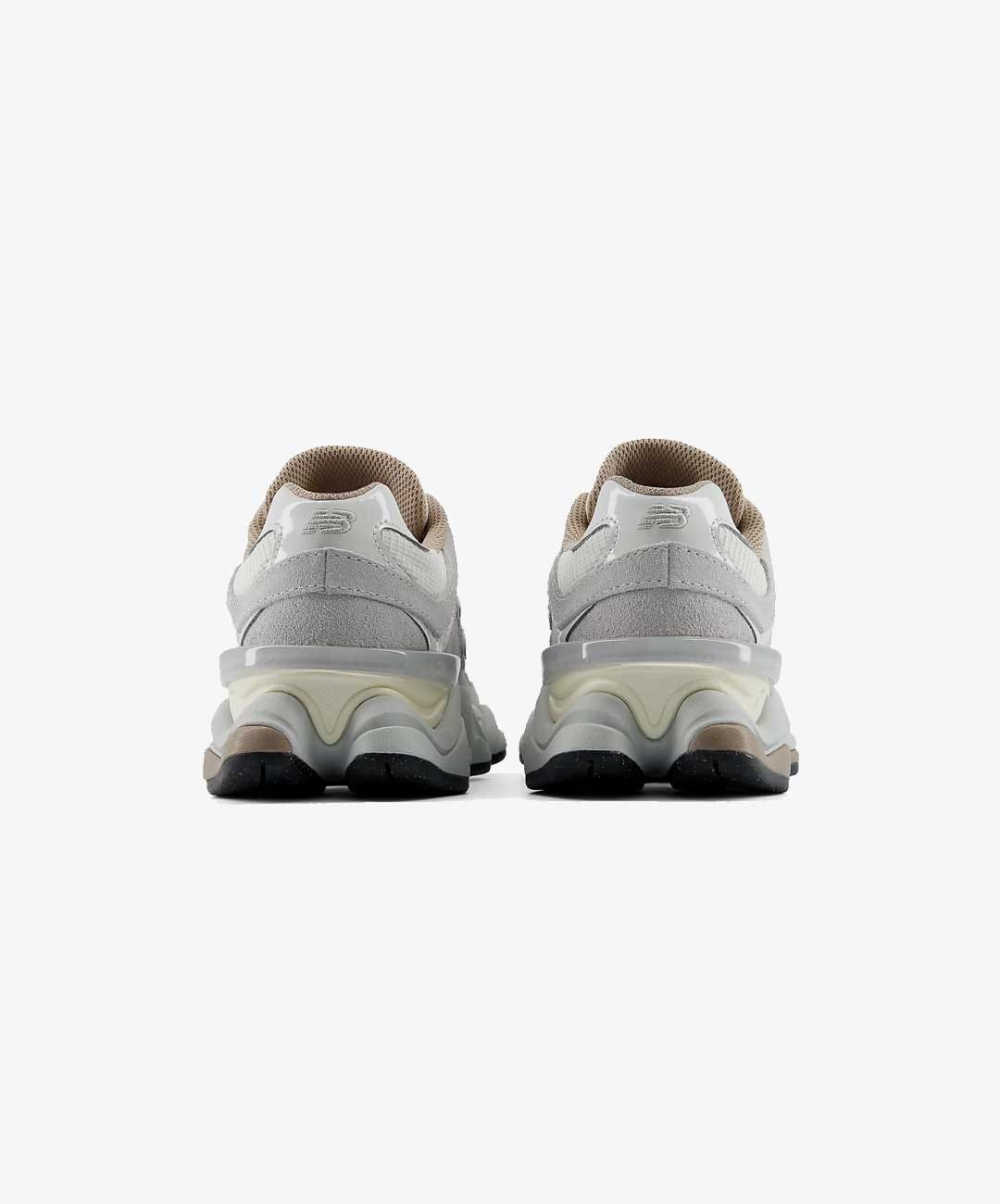 NEW BALANCE | 9060 { DRIFTWOOD/SEA SALT