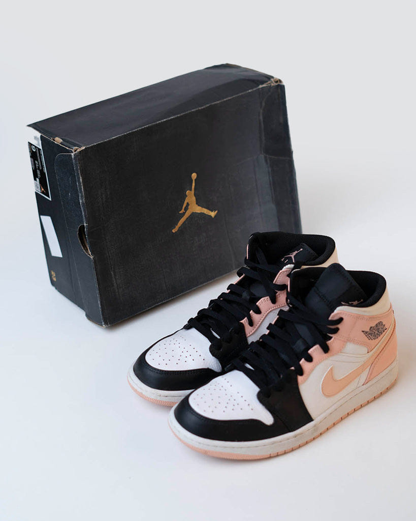 Air Jordan Nike Air Jordan 1 Mid Crimson Tint (UK 8)