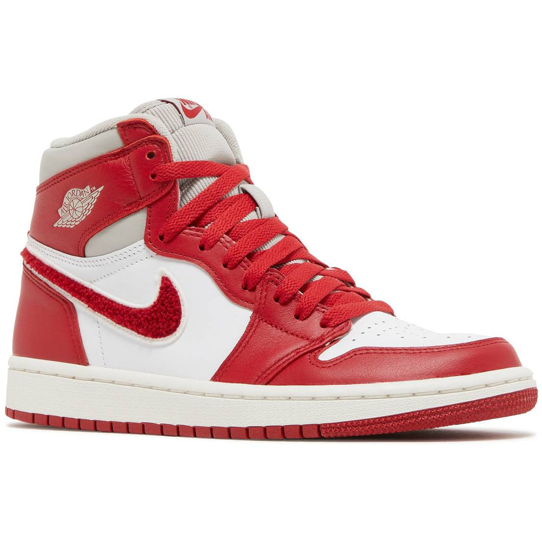 Air Jordan 1 Retro High OG Newstalgia Chenille (2022) (Wmns)