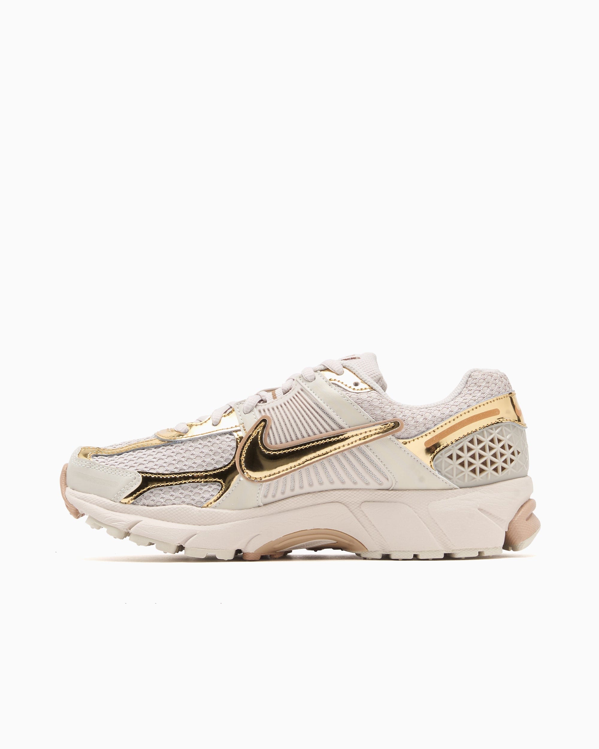 Nike Women's Zoom Vomero 5 Chrome