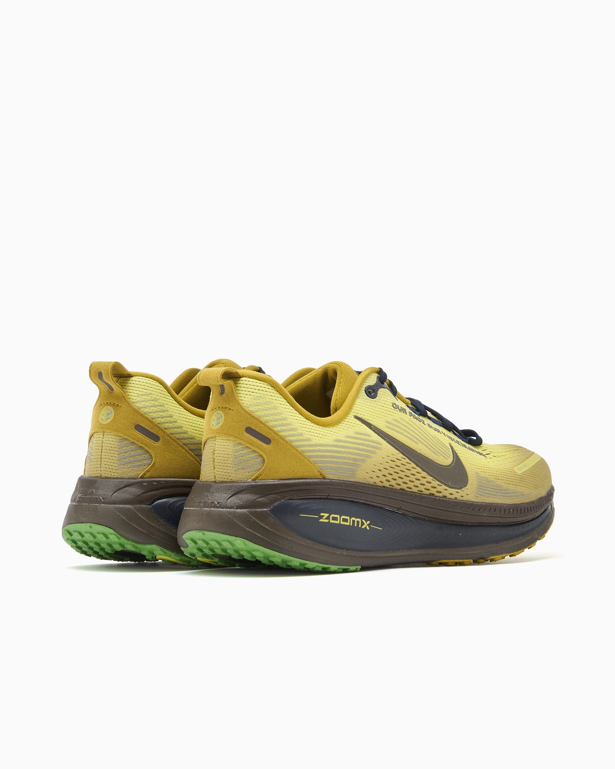 Nike Women's Vomero 18 SE