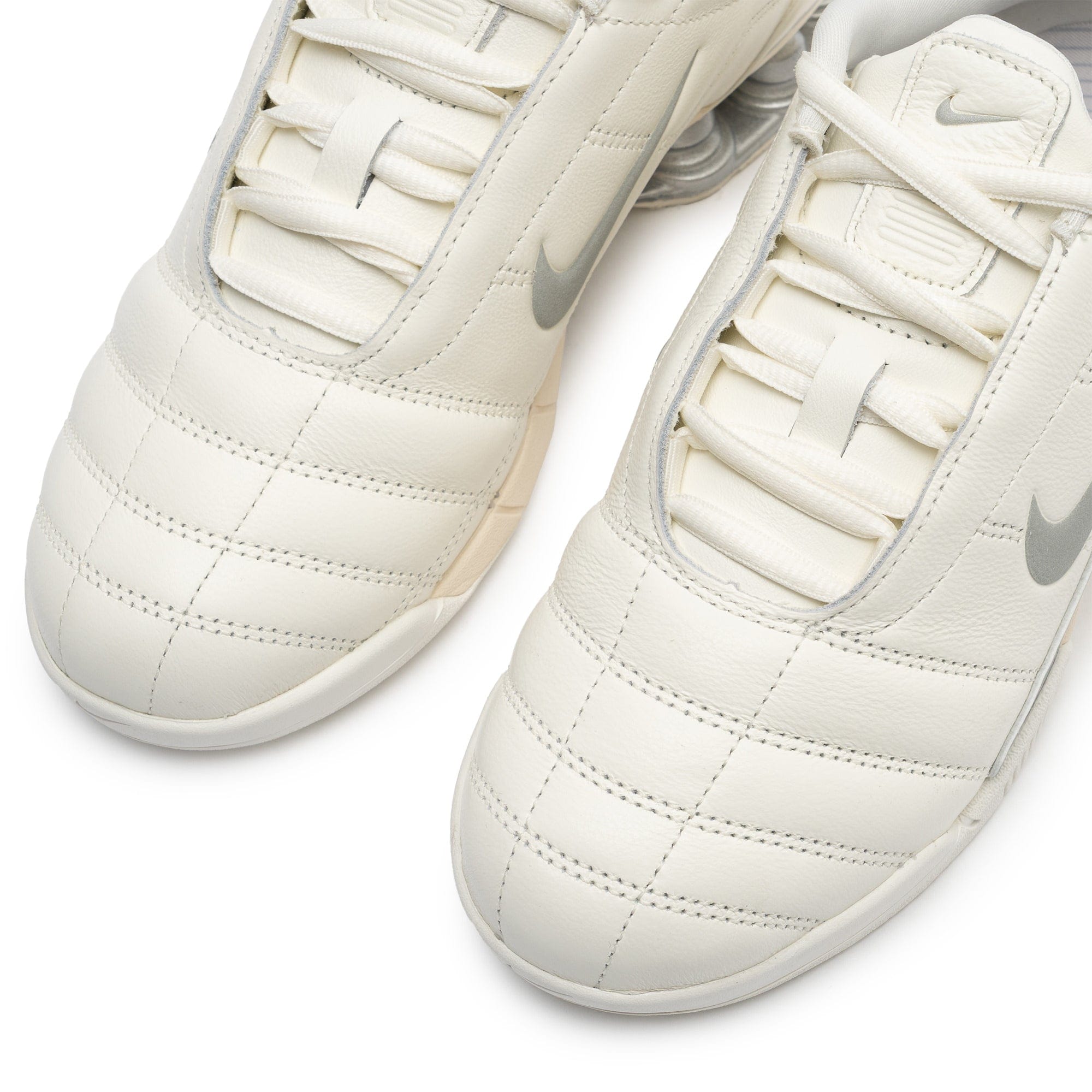 Nike Women's Nike T90 Shox Magia QS SAIL/METALLIC IO9300 - 100