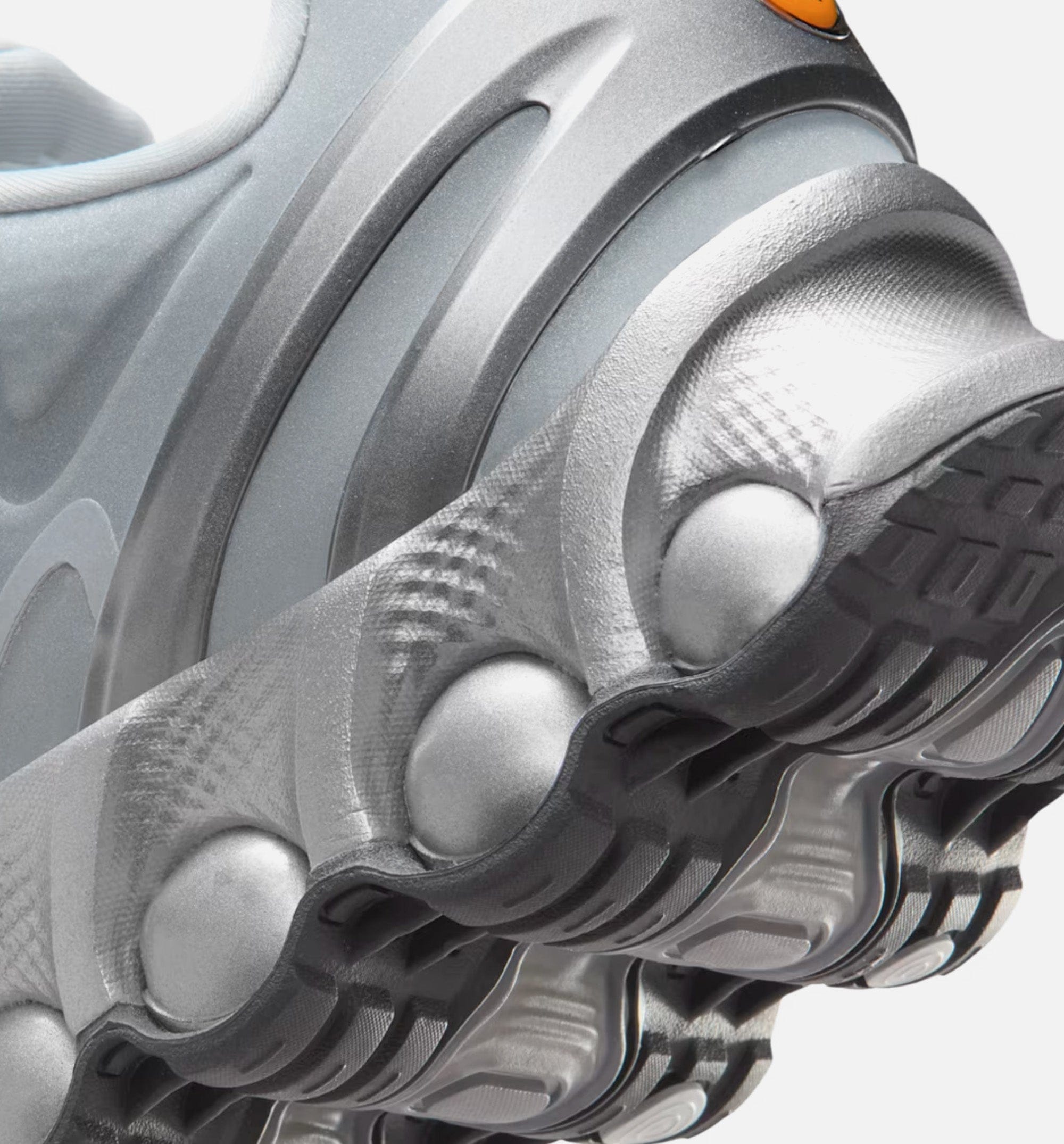 Nike Air Max DN Metallic Silver and Black Mens Lifestyle Shoe - Metallic Silver/Black